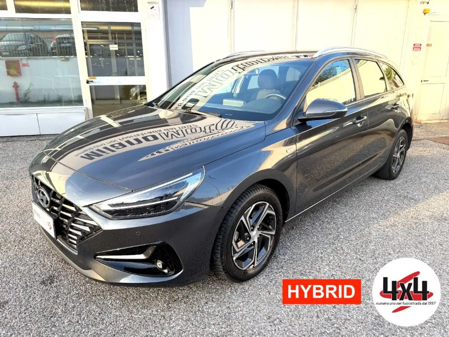 Hyundai i30 Wagon 1.6 CRDi Hybrid iMT Auto. Prime *OFFERTA PRO Grijs - 1