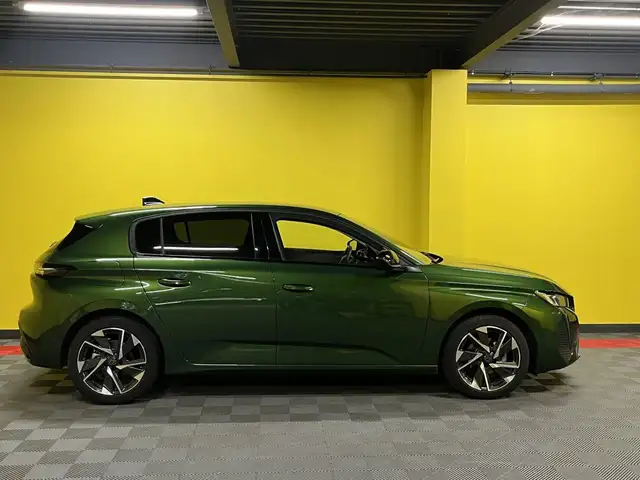 Peugeot 308 view 2