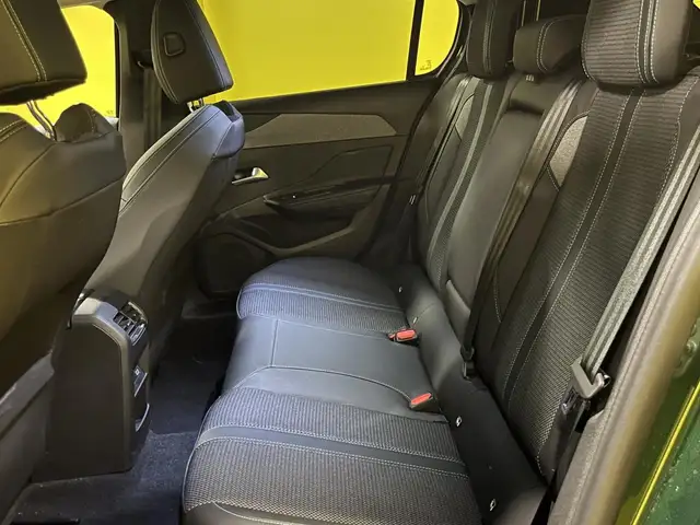 Peugeot 308 view 4