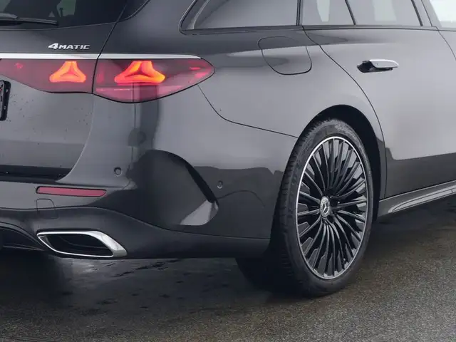 Mercedes-Benz E 300 de 4M T AMG-Line AHV Ansicht 10