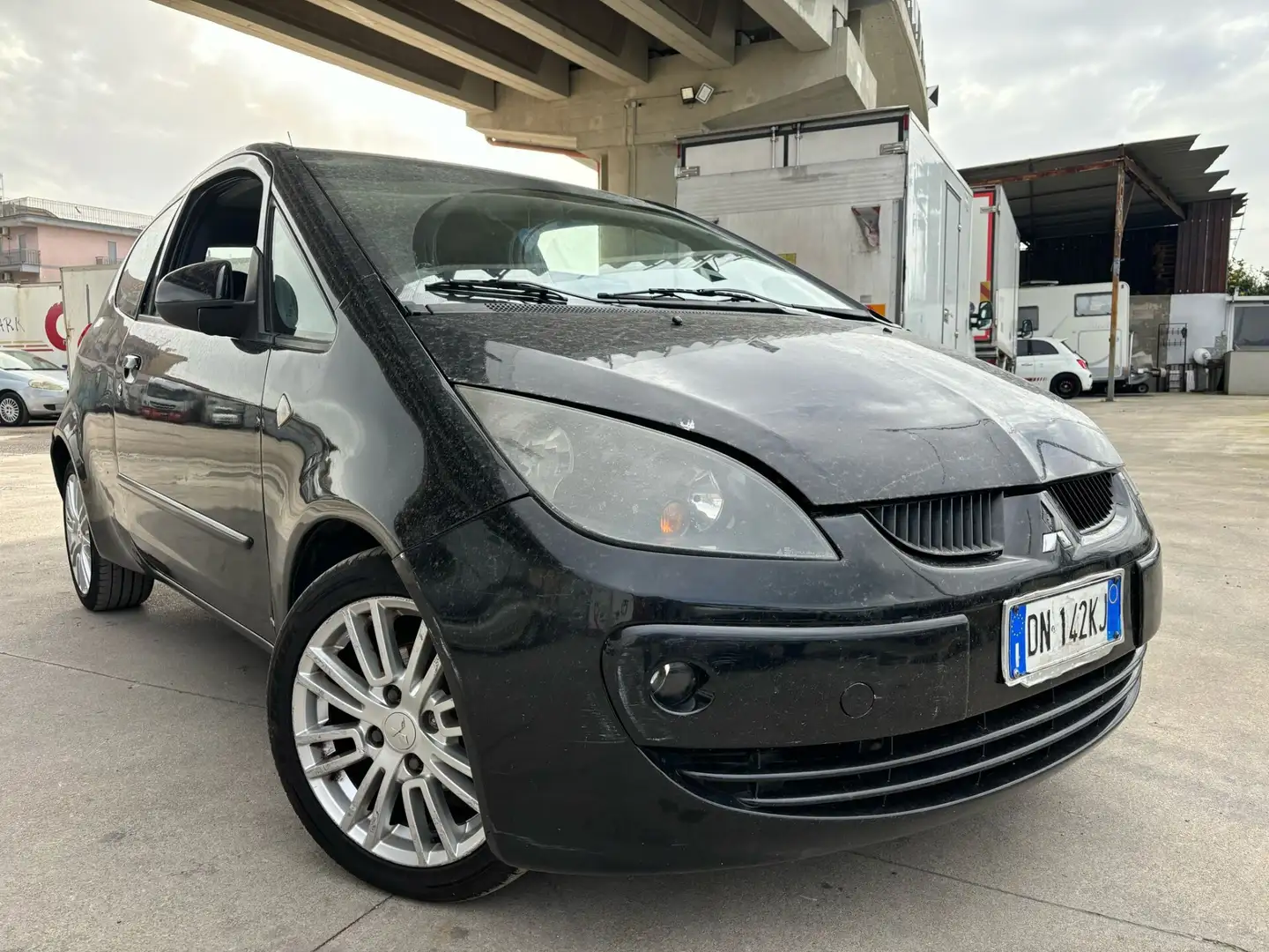 Mitsubishi Colt 1.1 12V 3P Černá - 2