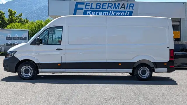 Volkswagen Crafter view 4