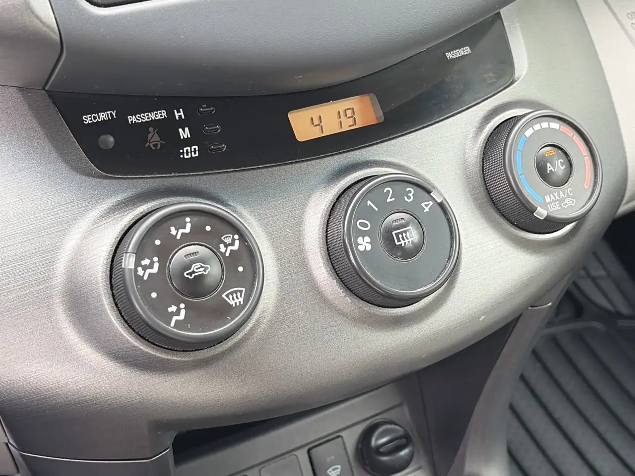 Toyota RAV 4 снимка Toyota RAV 4