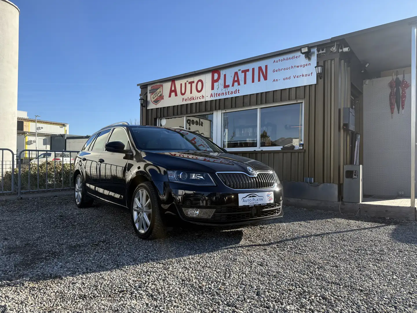 Skoda Octavia Combi 1,6 TDI Ambition+ DSG Schwarz - 1