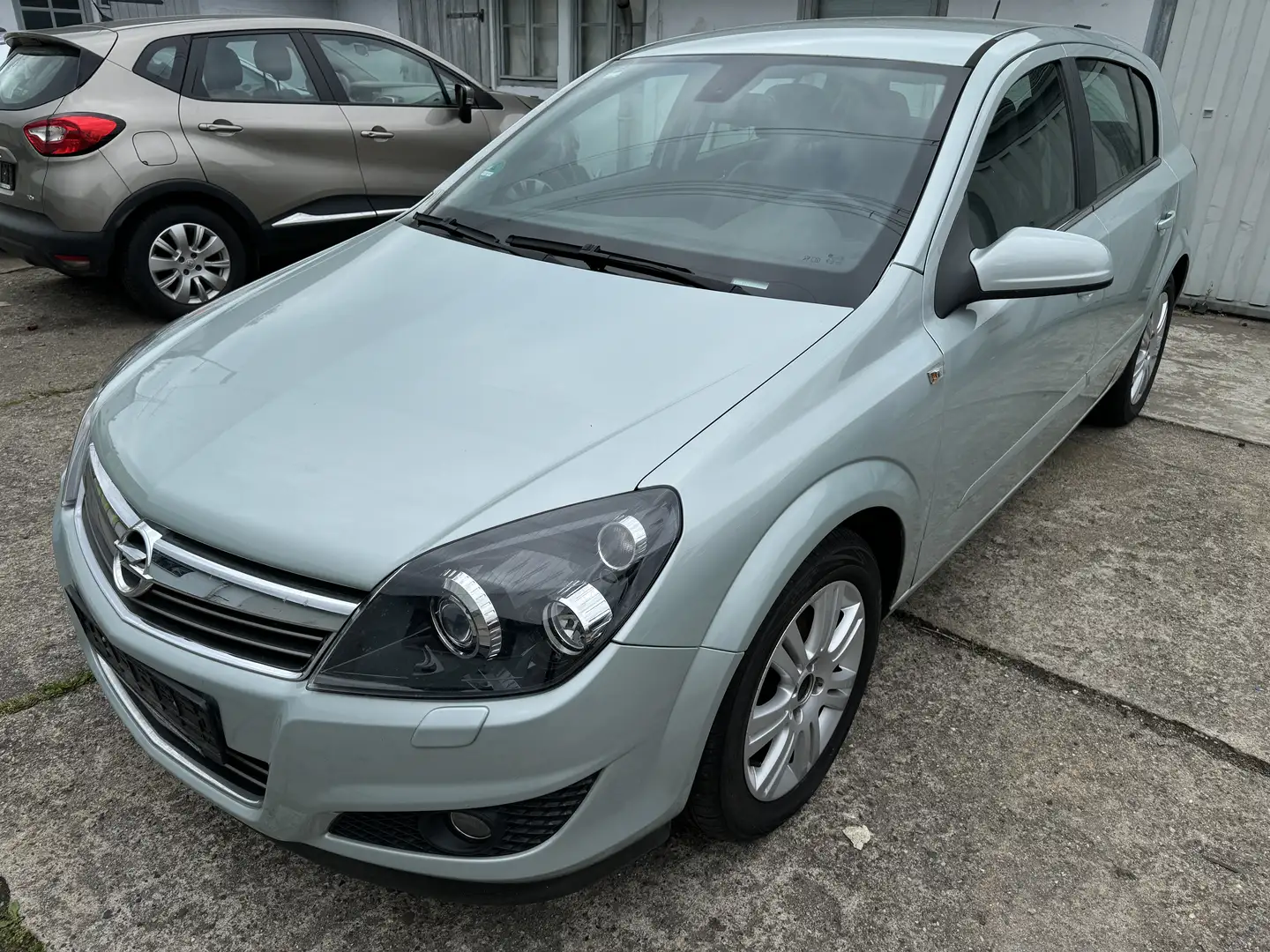 Opel Astra Innovation "110 Jahre" Green - 1