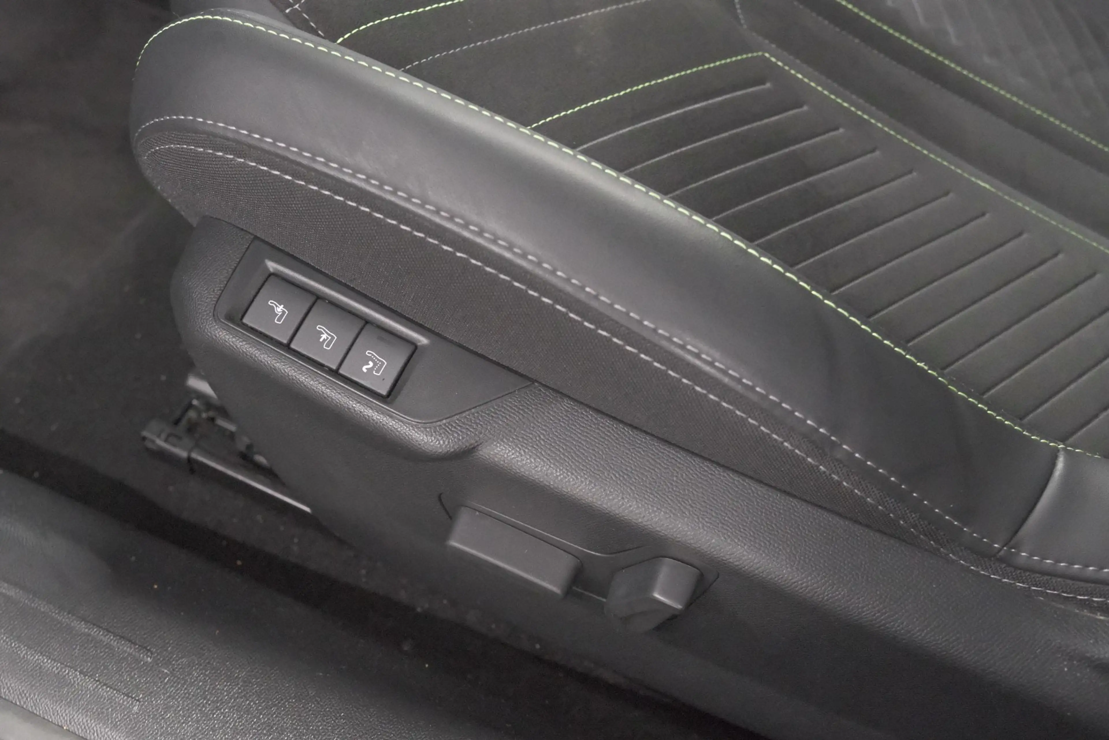 Peugeot e-208 EV GT 54 kWh | 95,7% SOH | 11 KW Lader | 360 Camer — photo 4