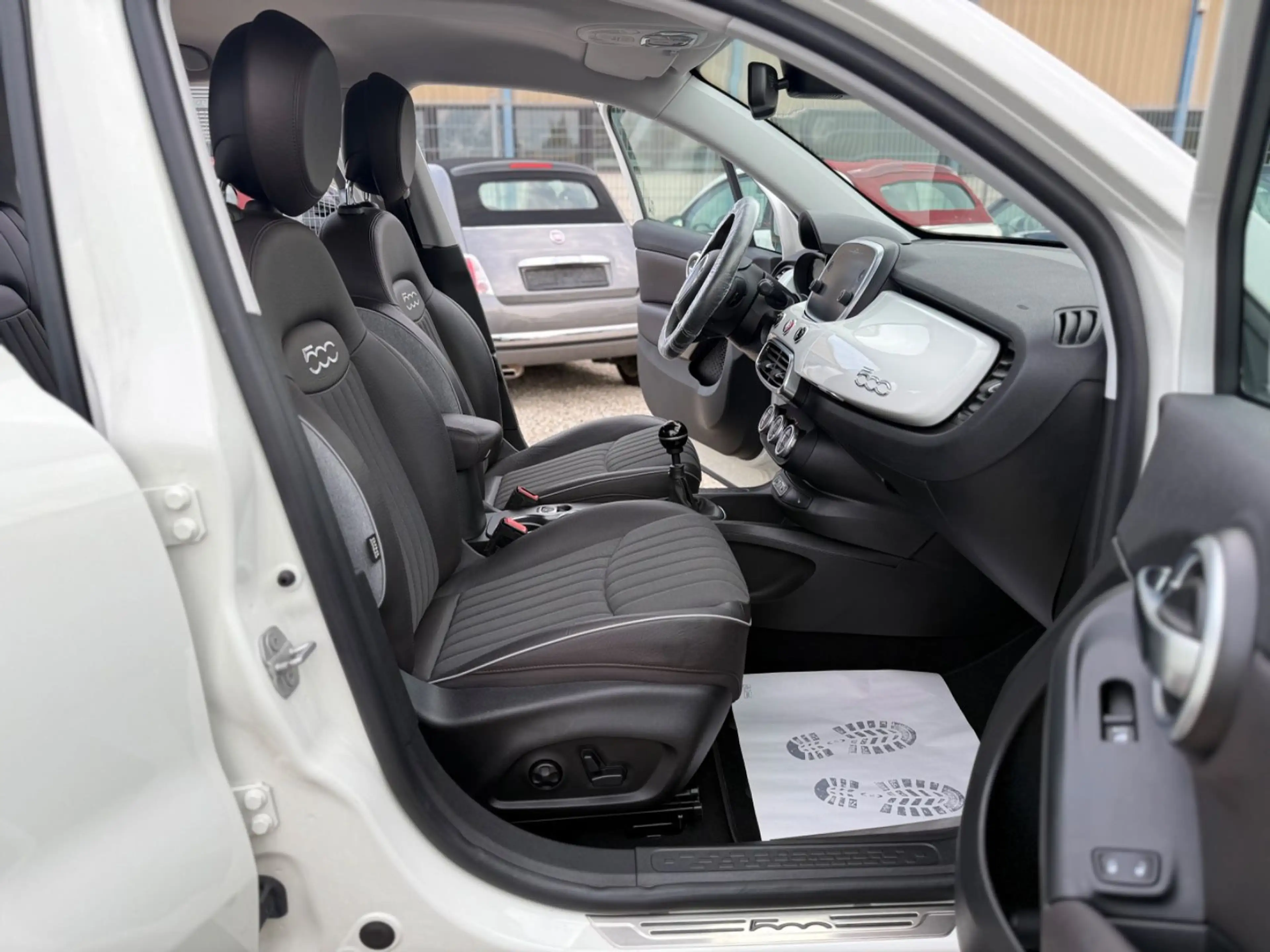 Fiat 500X Lounge /NAVI/SHZ/BI-XENON/TEMP/TÜV NEU/VOLL — photo 15