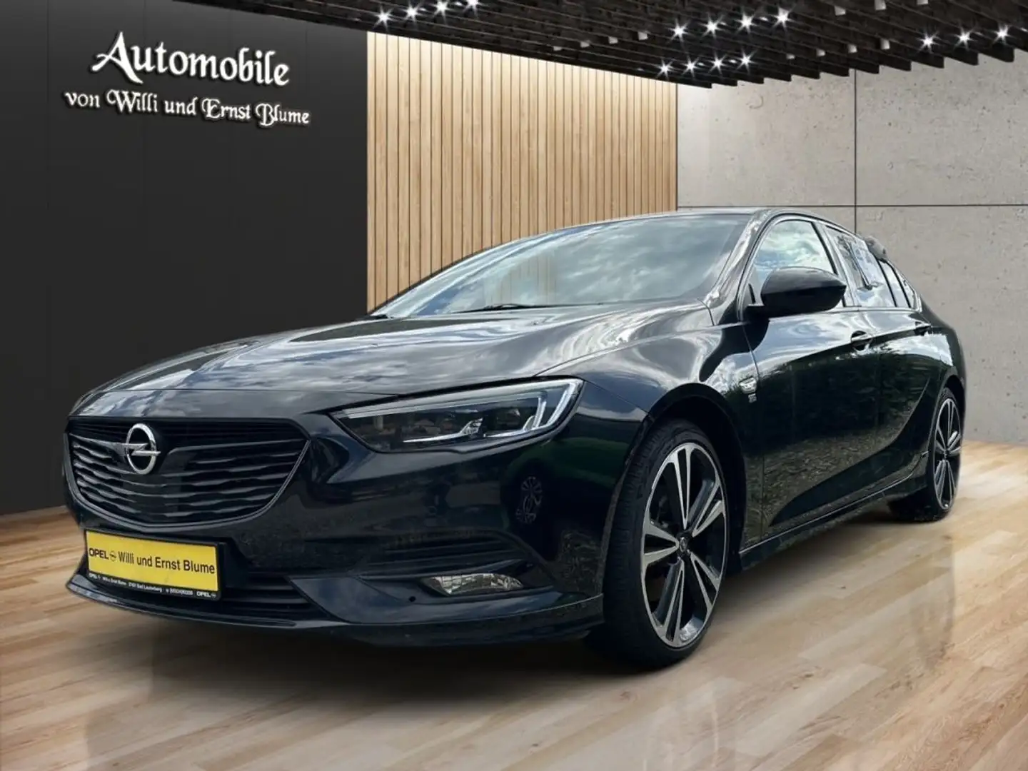 Opel Insignia Grand Sport 2.0 BiTurbo D 4x4 Automatik Ultimate 1 Noir - 1