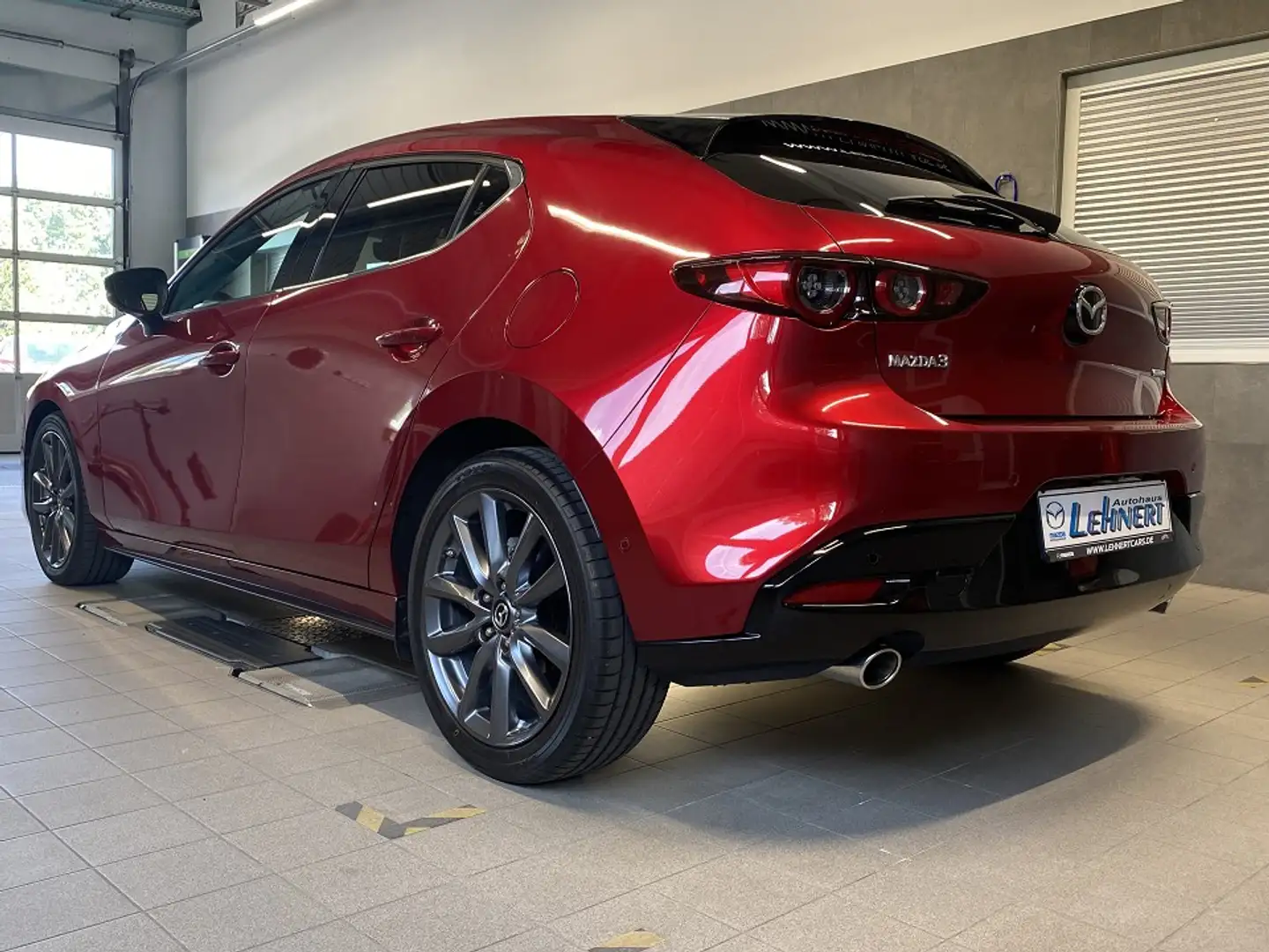 Mazda 3 5-TÜRER SKYACTIV-G 2.0 M Hybrid 6GS AL-SELECTION A Rood - 2