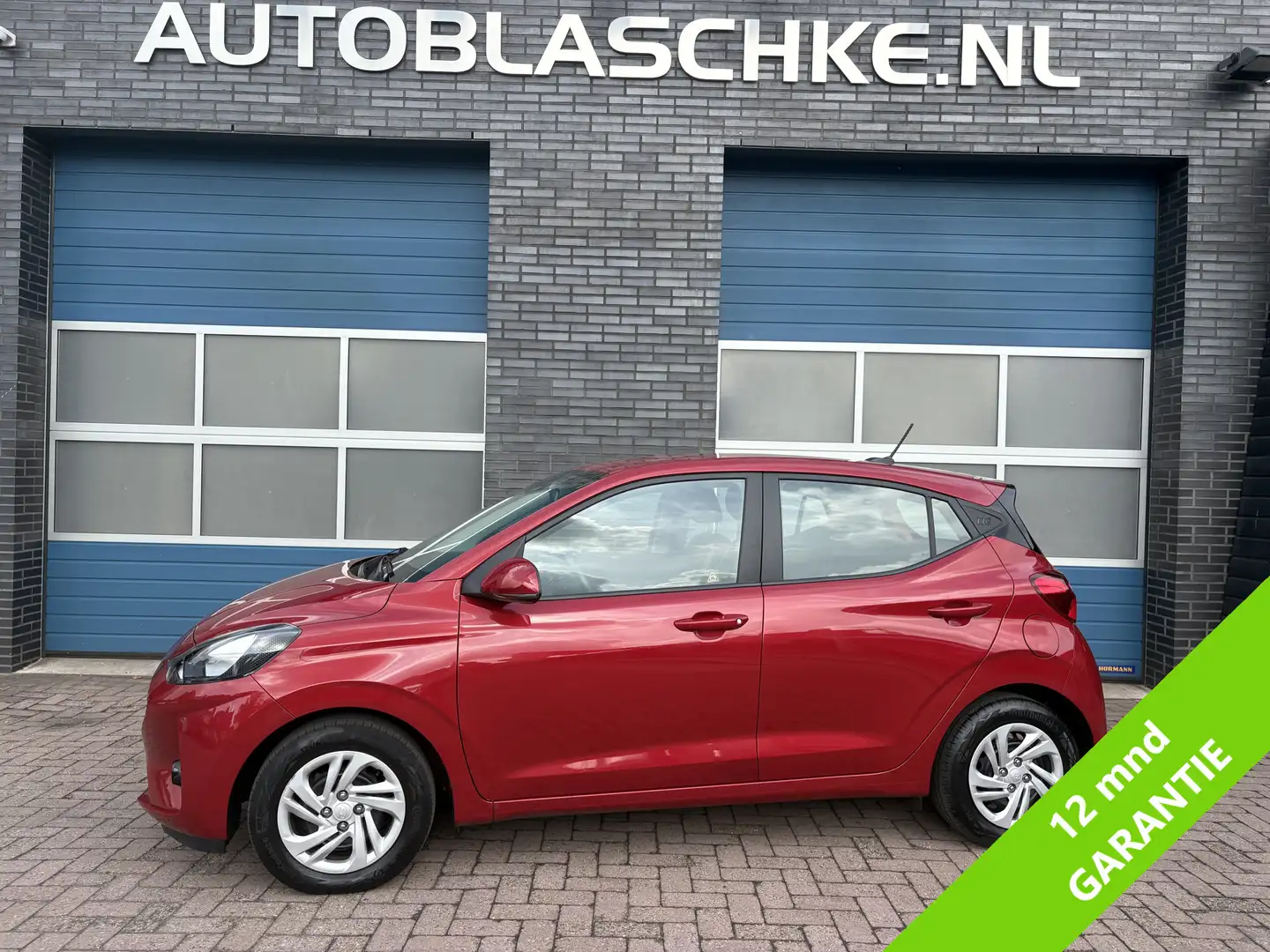 Hyundai i10 1.0 Comfort Smart, navi, cruise, airco Rood - 1