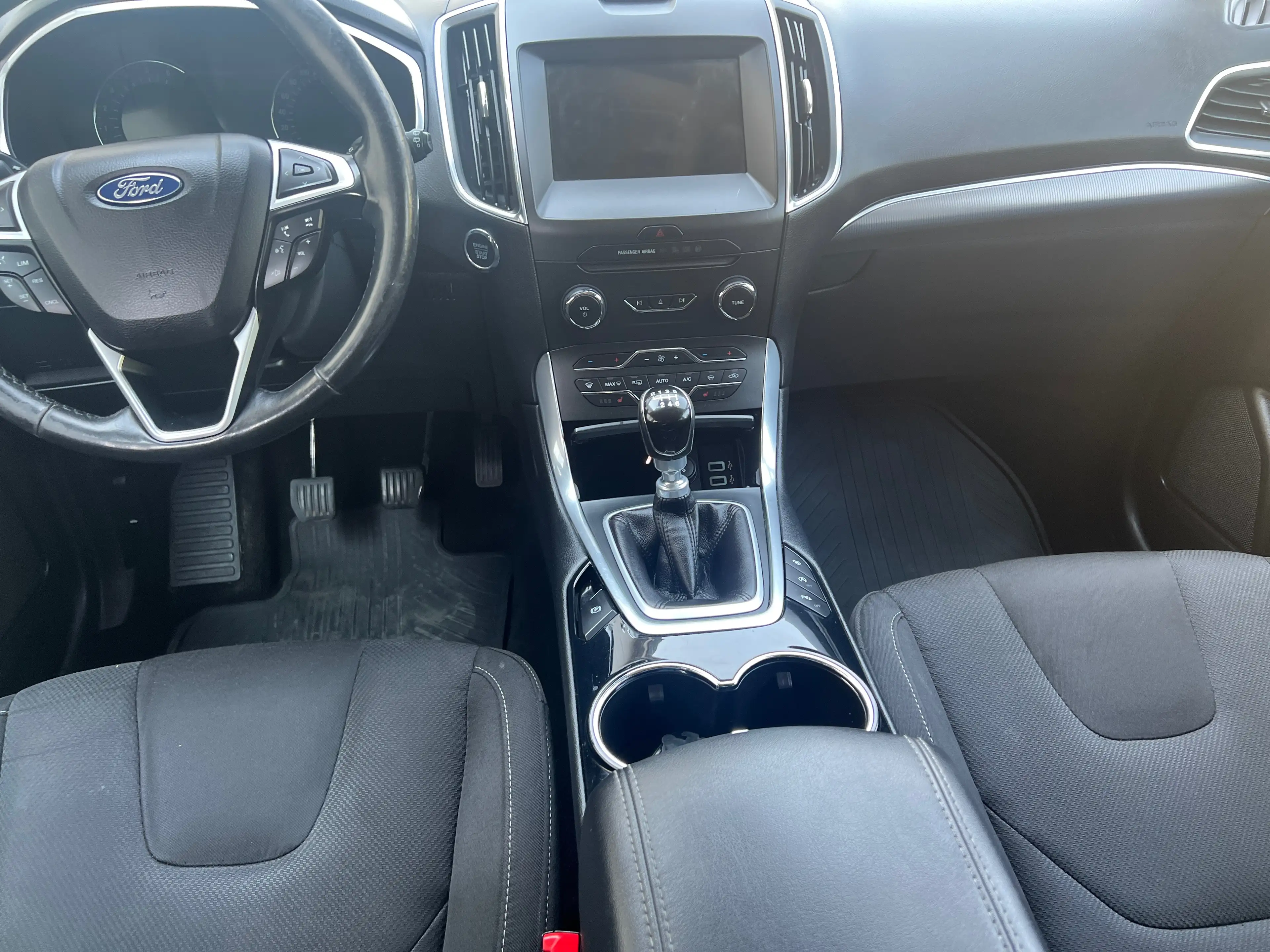 Ford S-Max Titanium 7 Sitzer — photo 12