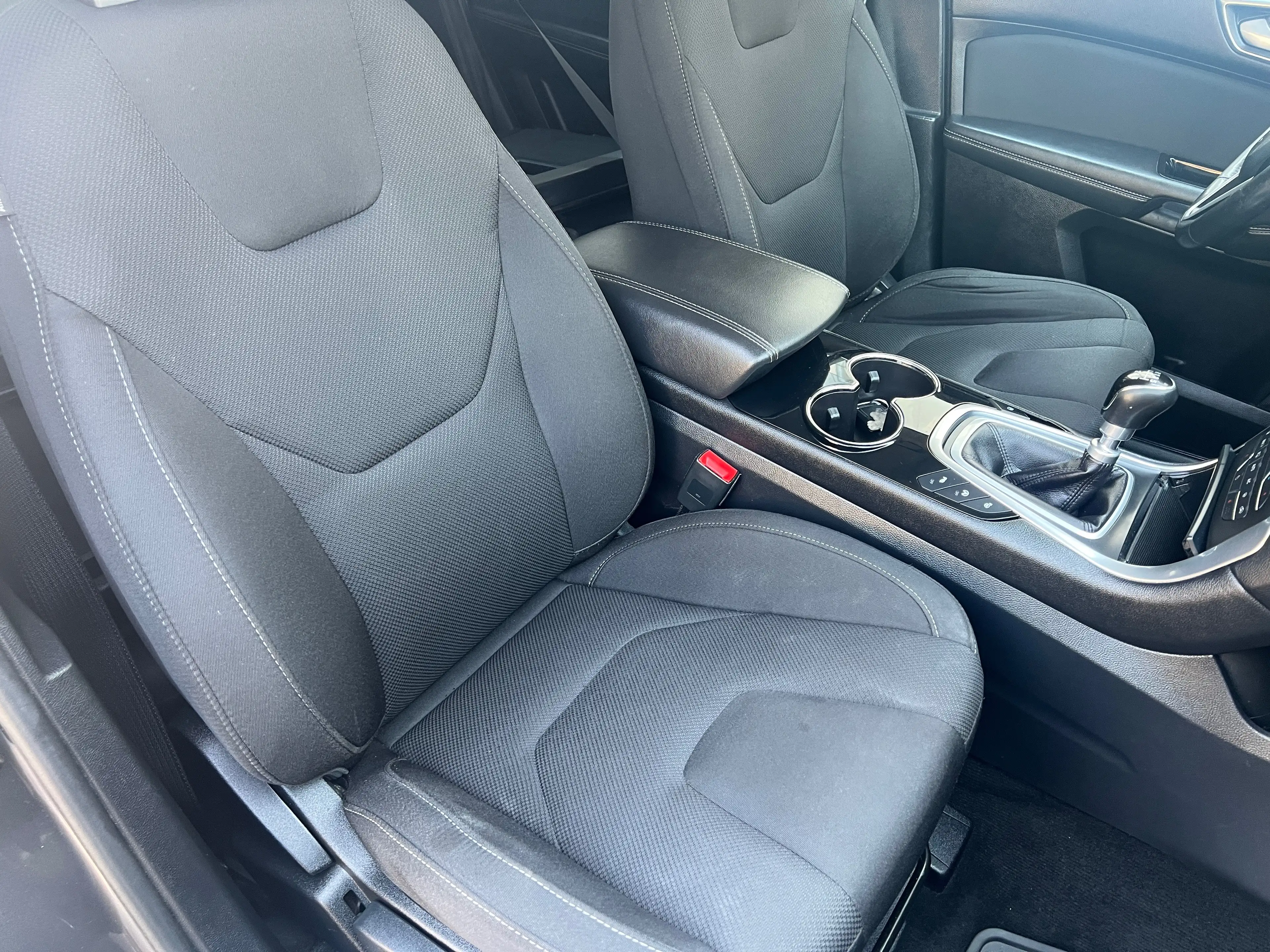 Ford S-Max Titanium 7 Sitzer — photo 11