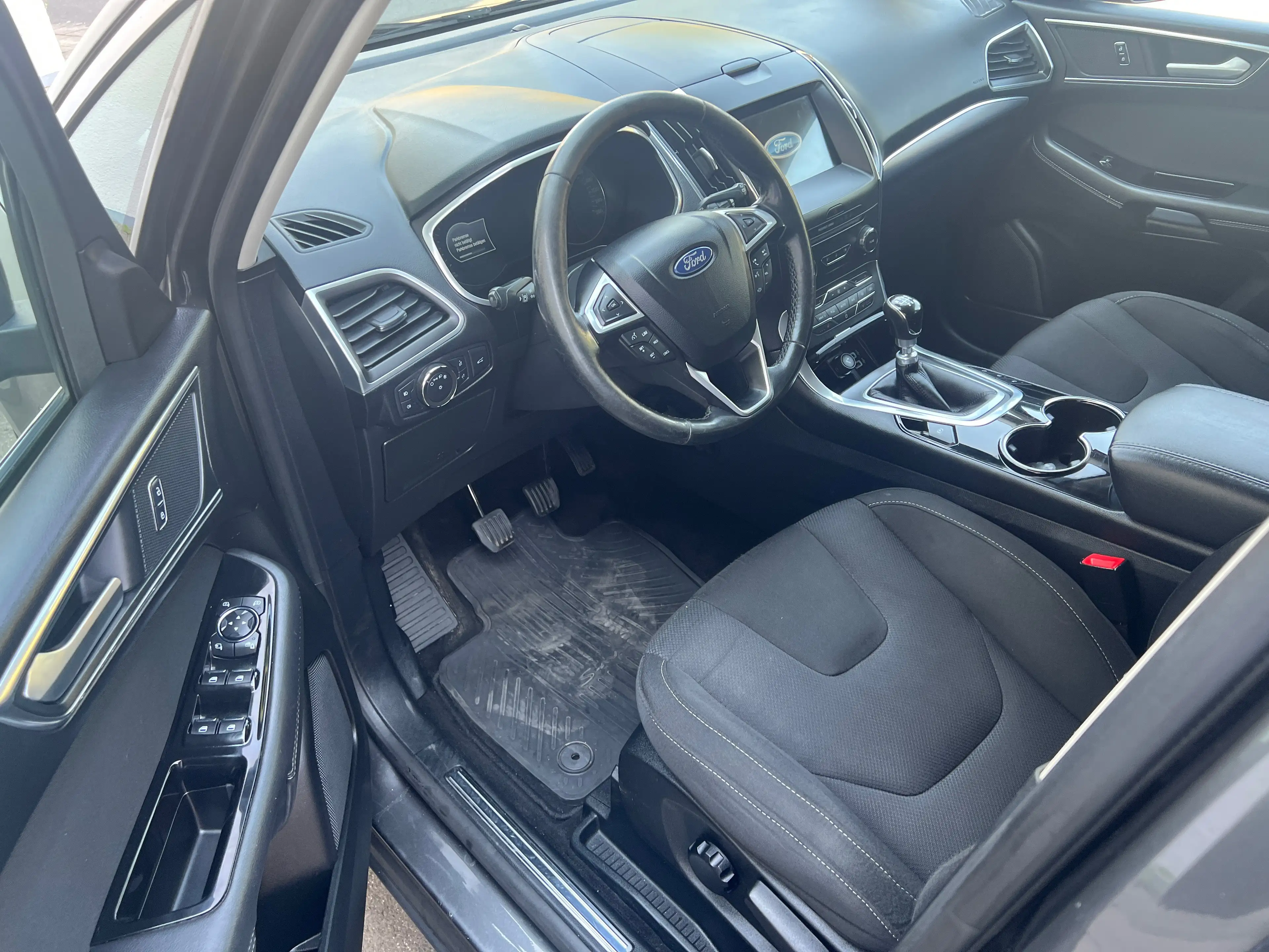 Ford S-Max Titanium 7 Sitzer — photo 6