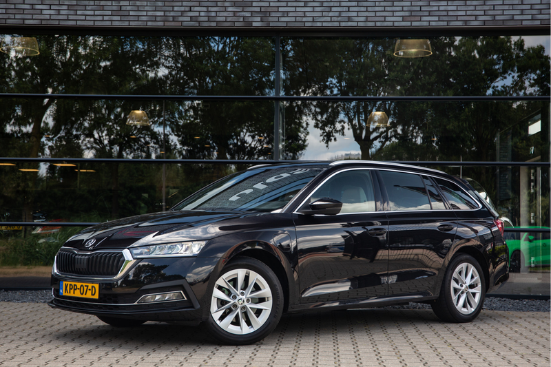 Skoda Octavia Combi 1.4 TSI iV PHEV Style , Memory, Carplay, Sto — photo 7