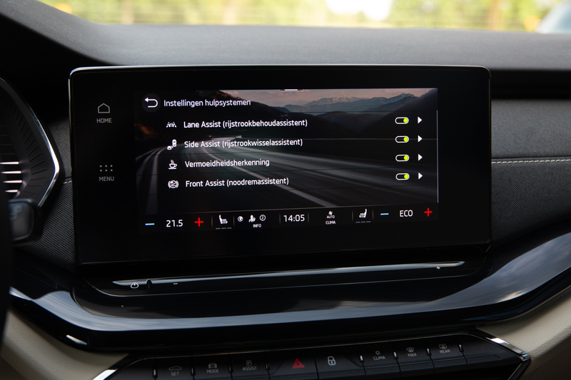 Skoda Octavia Combi 1.4 TSI iV PHEV Style , Memory, Carplay, Sto — photo 18