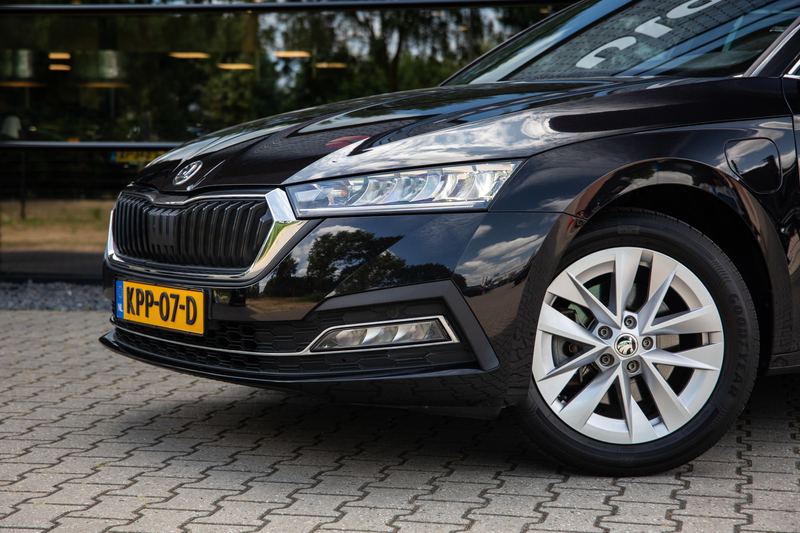 Skoda Octavia Combi 1.4 TSI iV PHEV Style , Memory, Carplay, Sto — photo 8