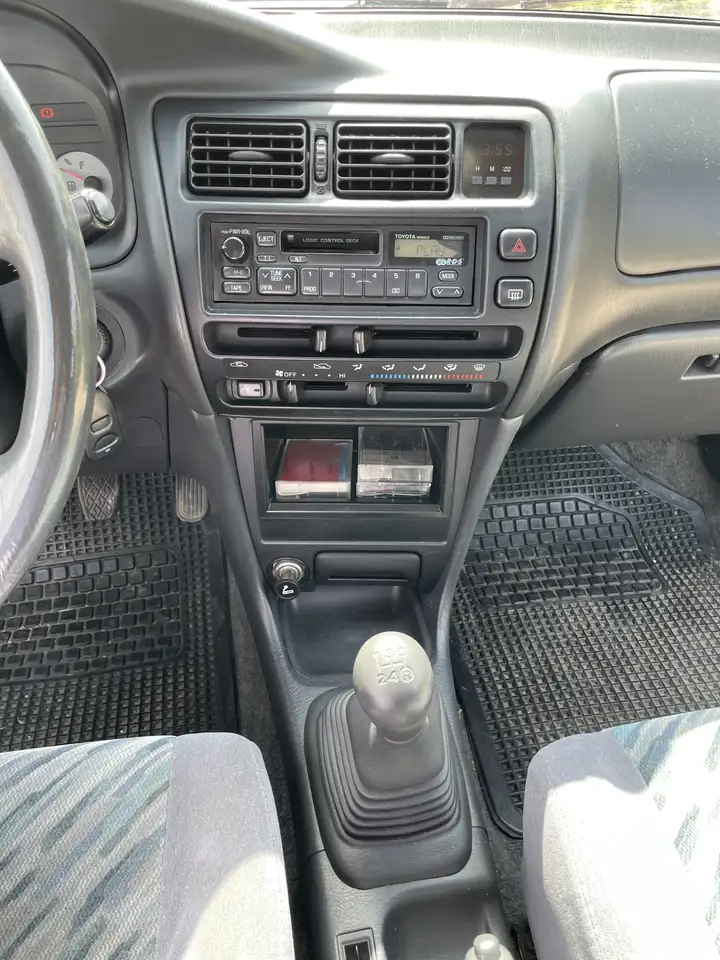Toyota Corolla 1.3 XLi, foto 9