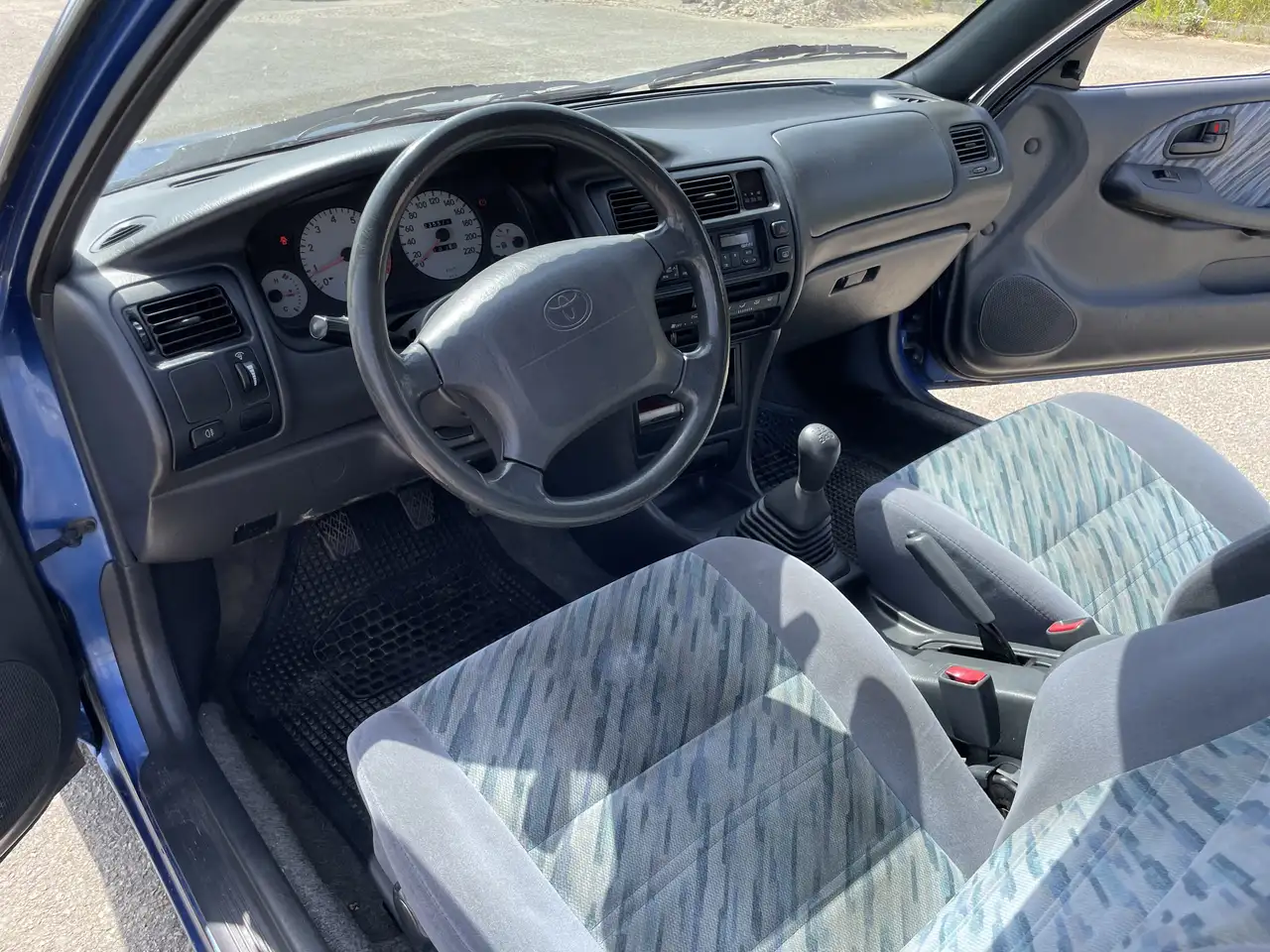 Toyota Corolla 1.3 XLi, foto 7