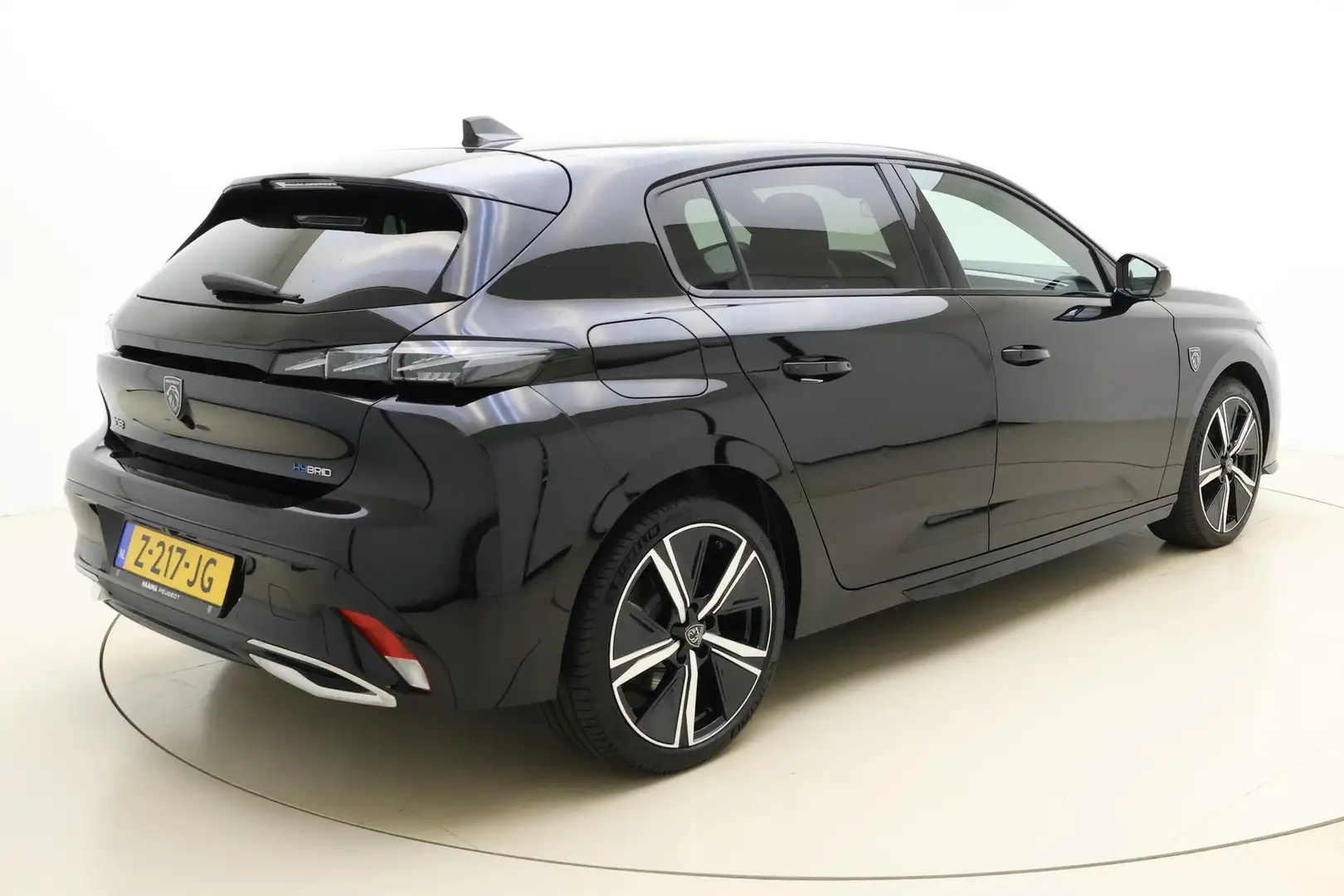 Peugeot 308 1.6 Plug-in Hybrid 180 GT | Navigatie | Adaptive C Noir - 2