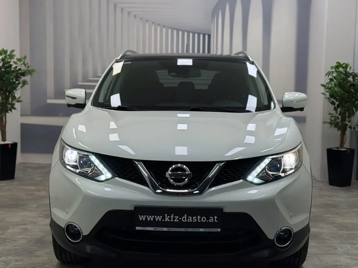 Nissan Qashqai 1,2 DIG-T__360 GRAD 📷__PANORAMA__🪟 Weiß - 2