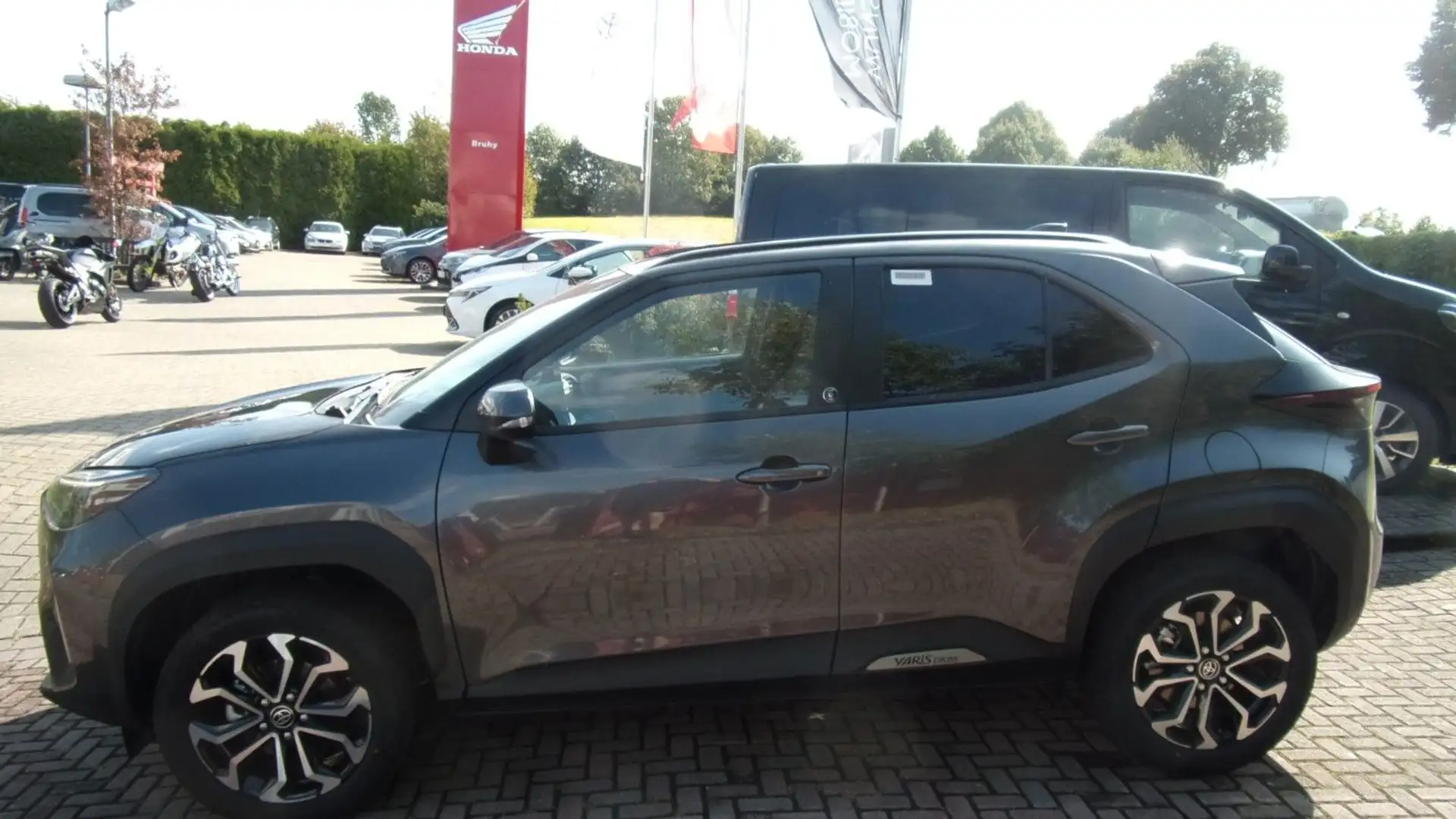Toyota Yaris Cross Hybrid 130 1.5 VVT-i Team D Gris - 2