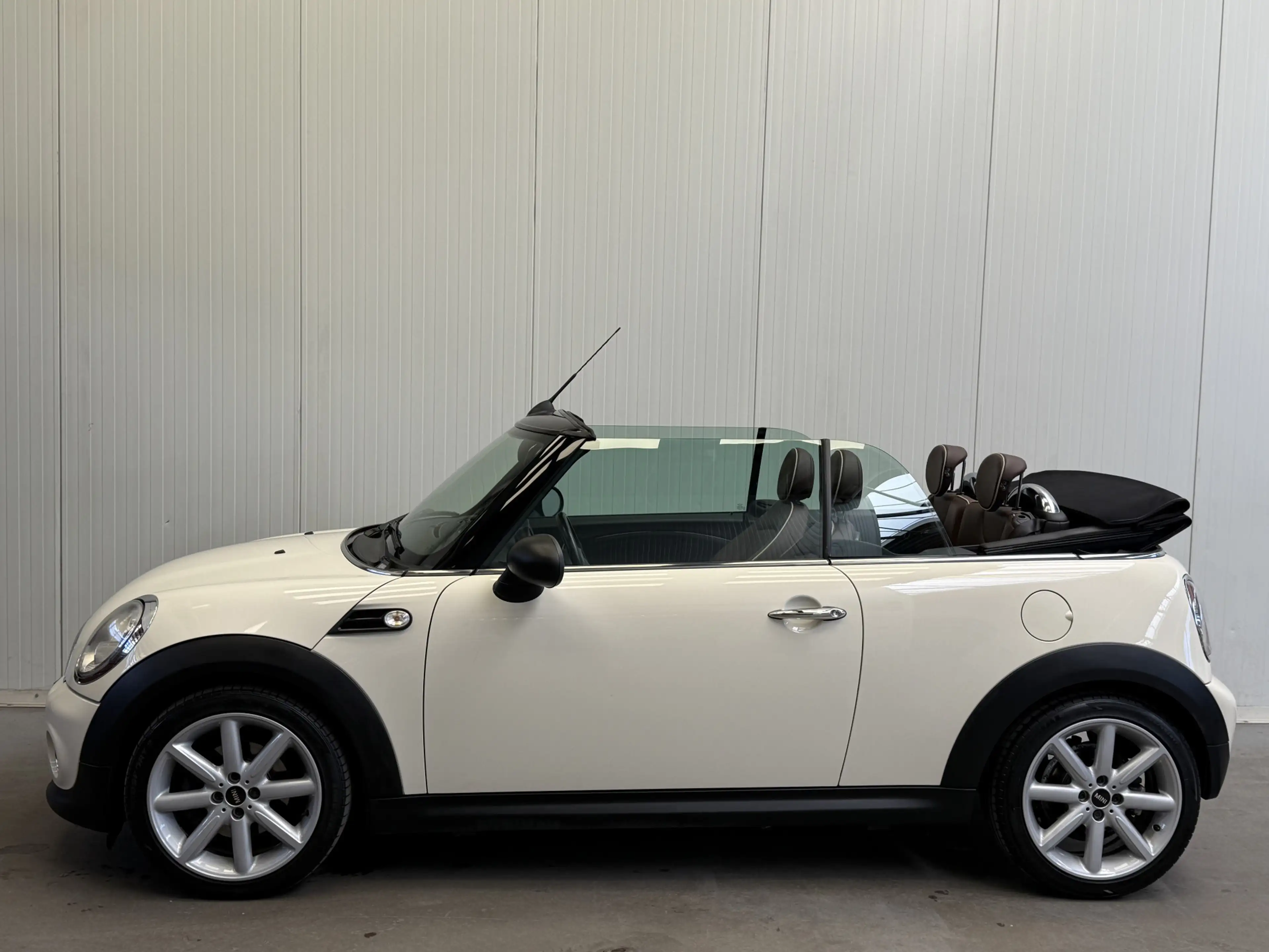 MINI One Cabrio Mini 1.6 Chili LEDER-AIRCO/ECC-LMV-PDC — photo 4