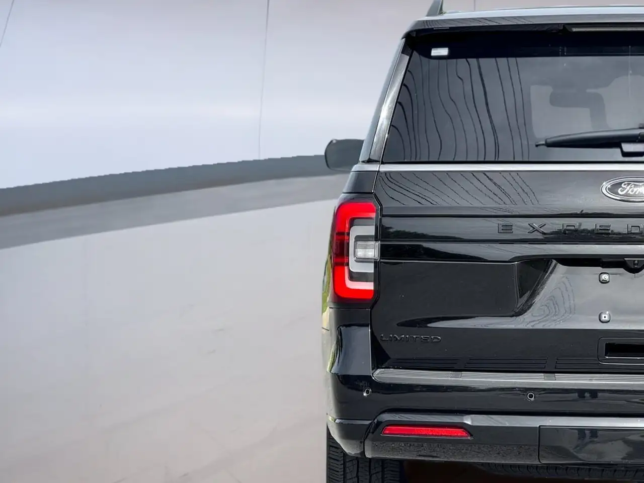 Ford Expedition снимка Ford Expedition