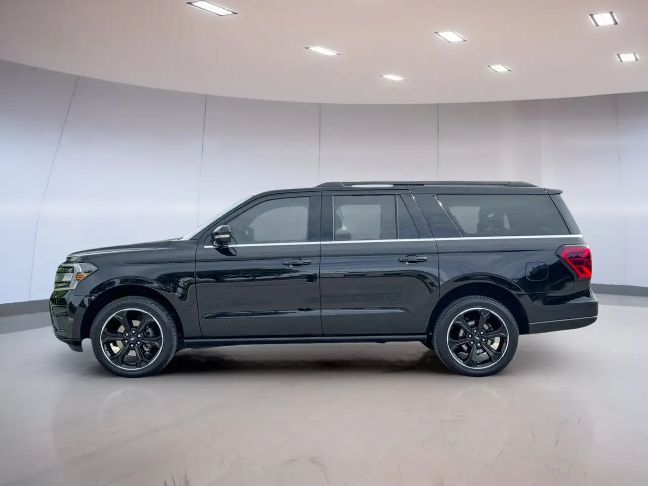 Ford Expedition снимка Ford Expedition