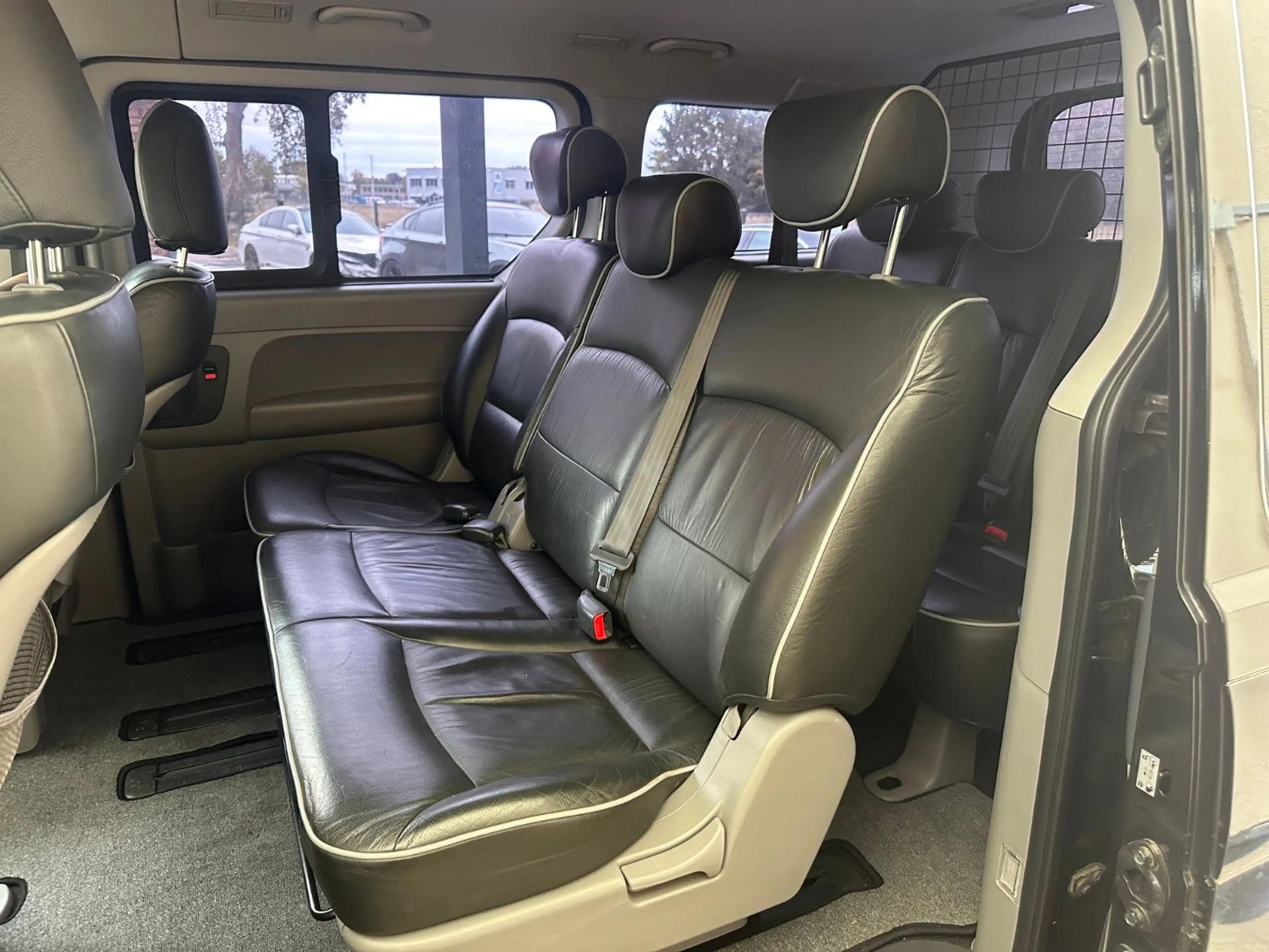 Hyundai H-1 H1 2.5 CRDi Travel Comfort+Leder+8 Sitze+AHK+ — photo 9