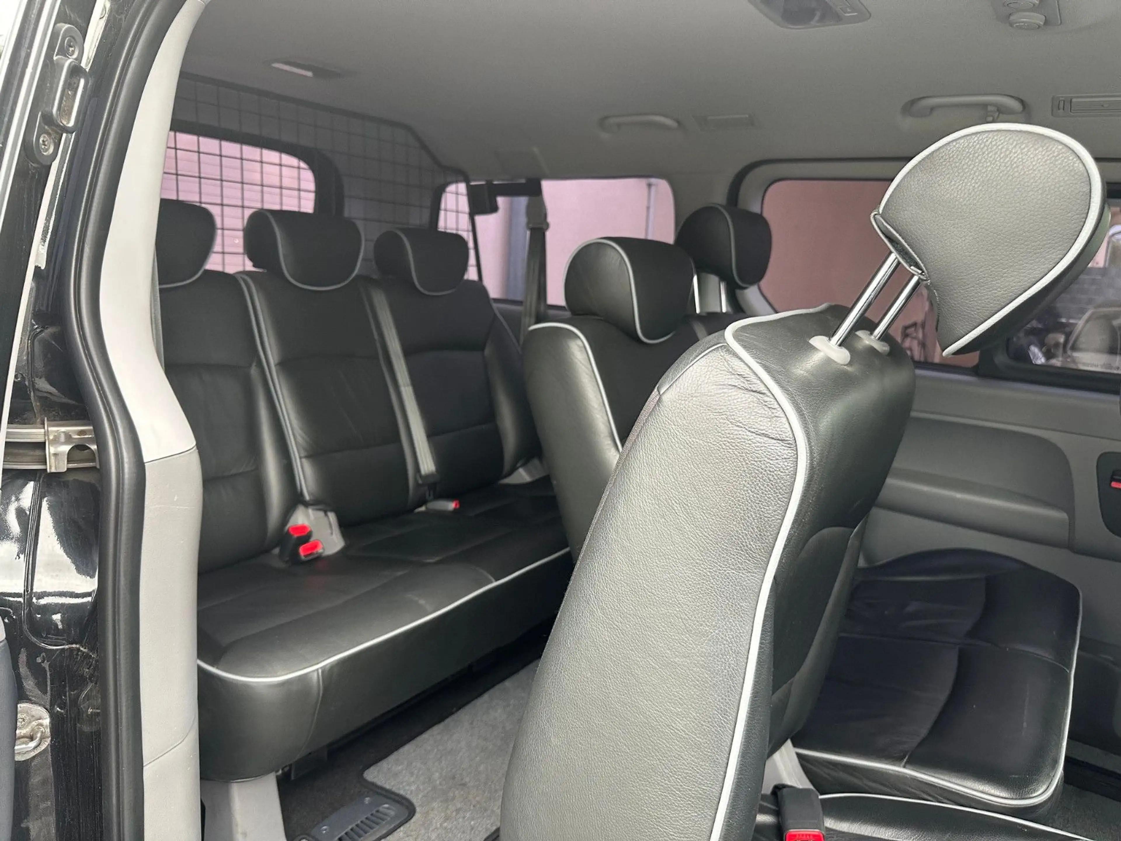 Hyundai H-1 H1 2.5 CRDi Travel Comfort+Leder+8 Sitze+AHK+ — photo 13