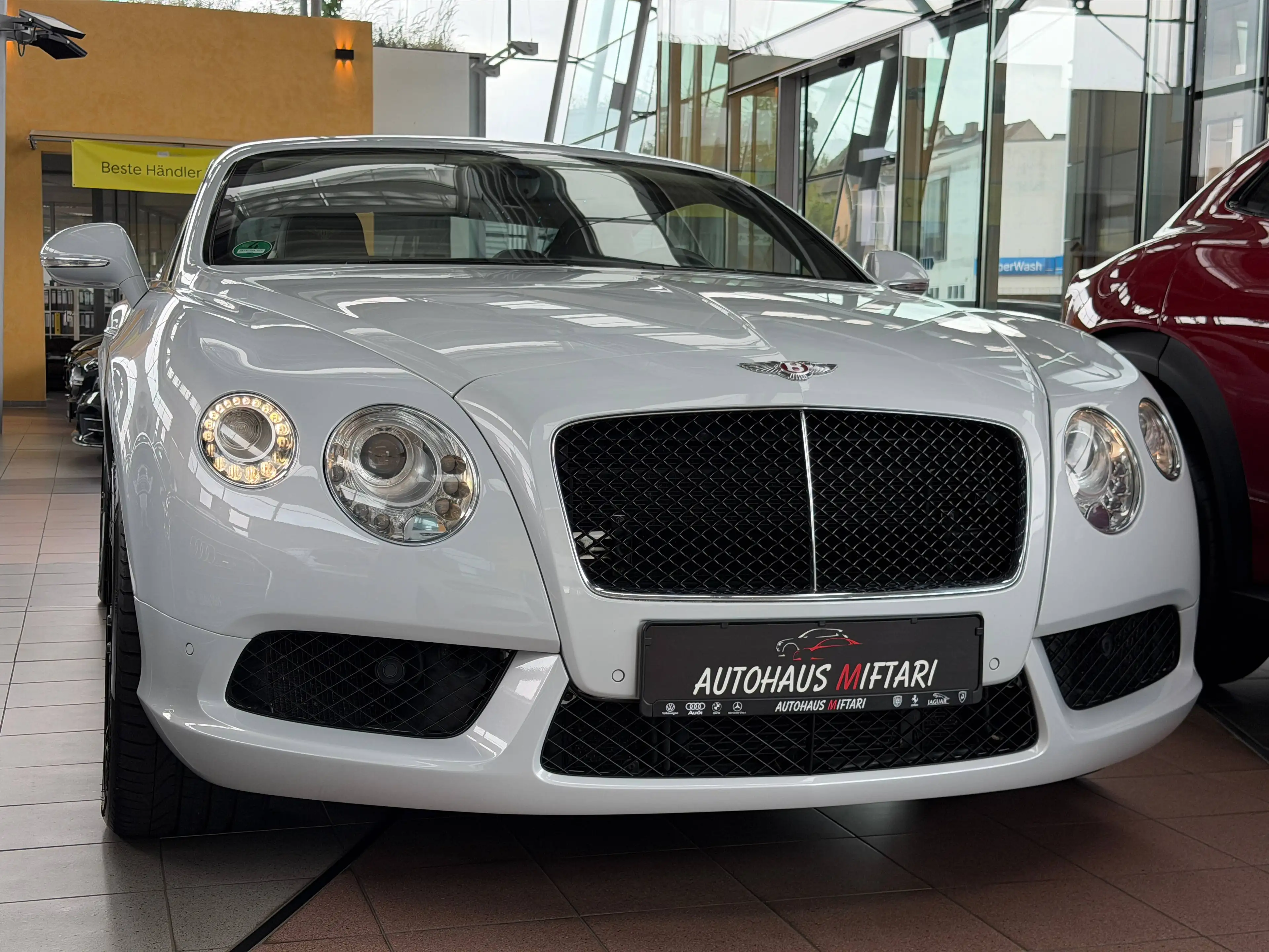 Bentley Continental Continental GT V8 Mulliner Carbon Diamond Kmera — photo 15