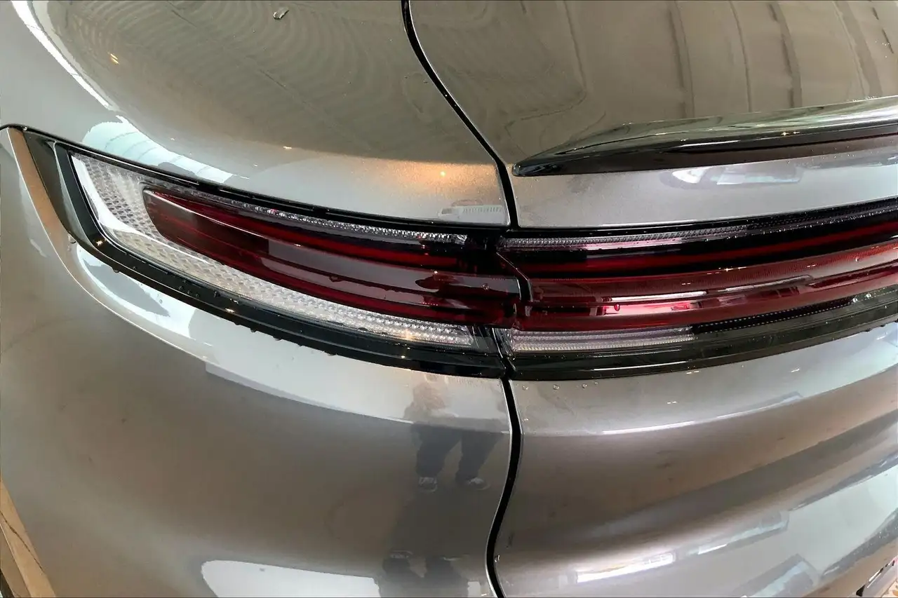 Porsche Cayenne снимка Porsche Cayenne