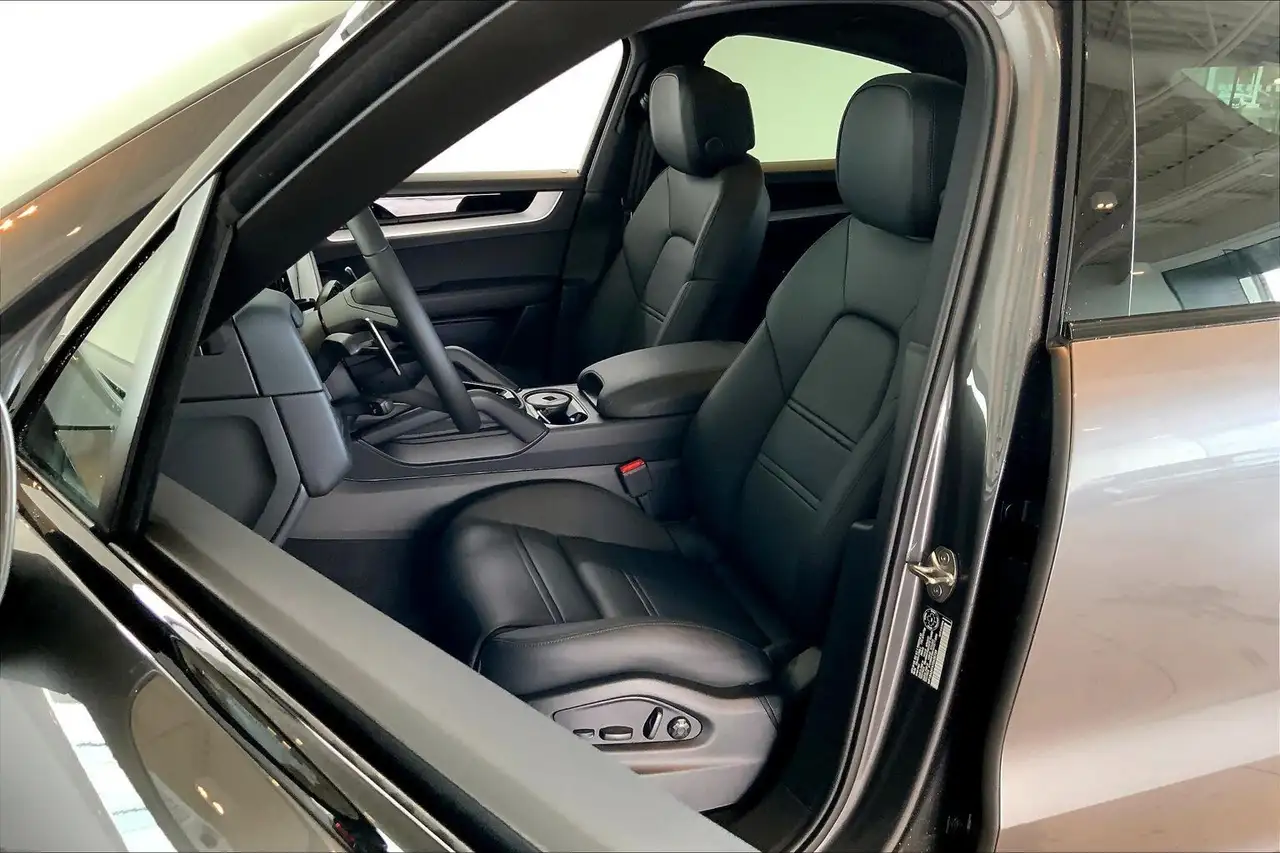 Porsche Cayenne снимка Porsche Cayenne