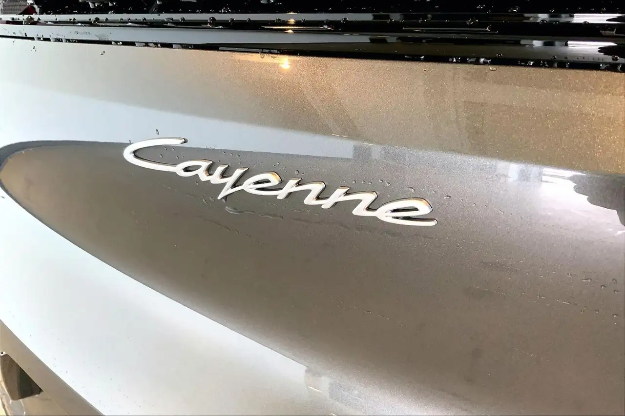 Porsche Cayenne снимка Porsche Cayenne