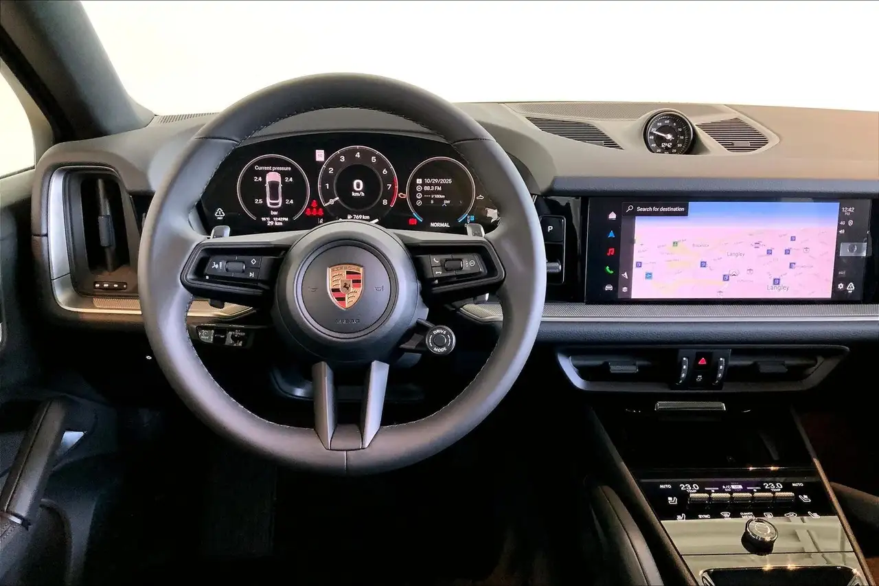 Porsche Cayenne снимка Porsche Cayenne