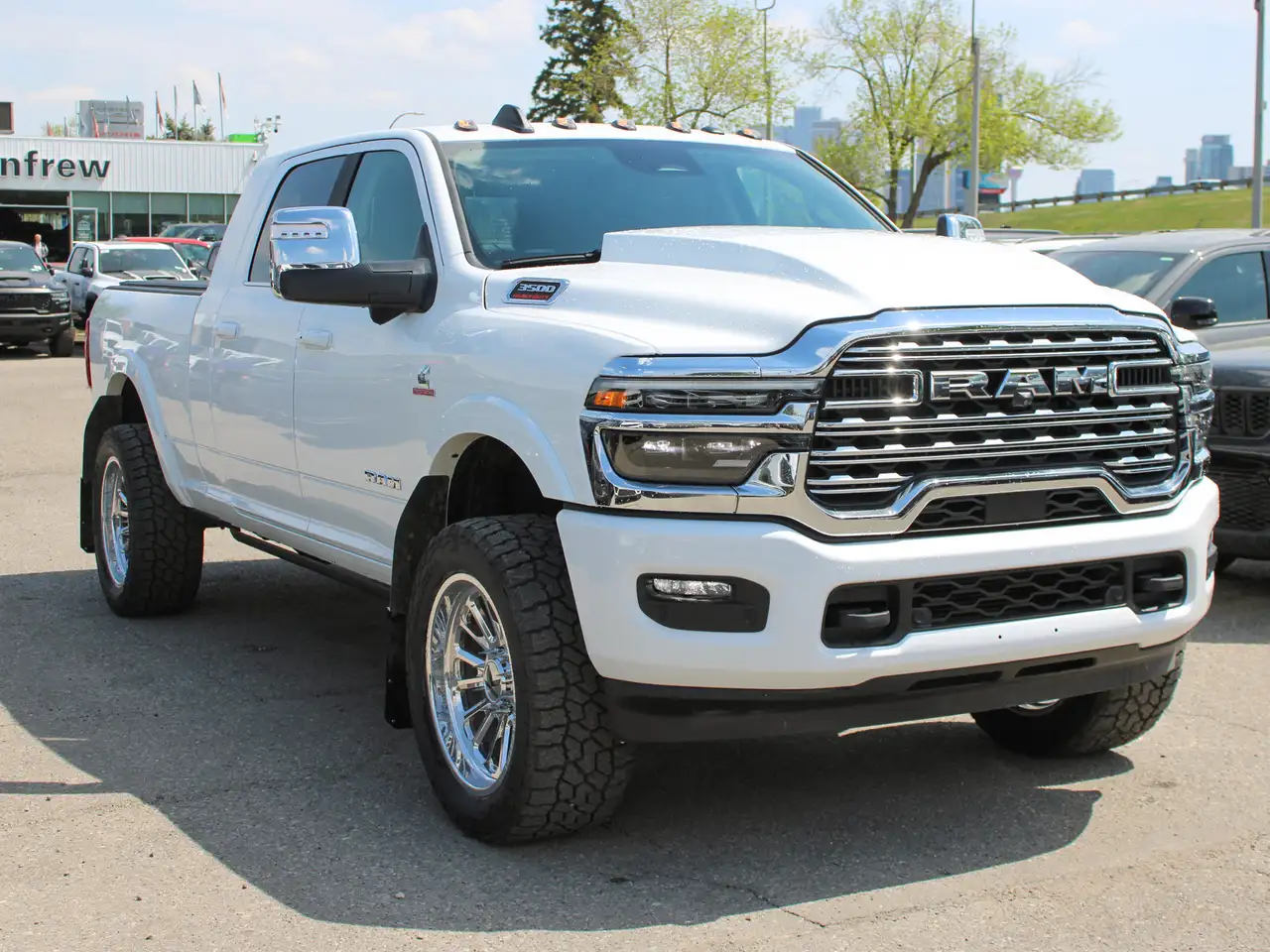RAM 3500 снимка RAM 3500