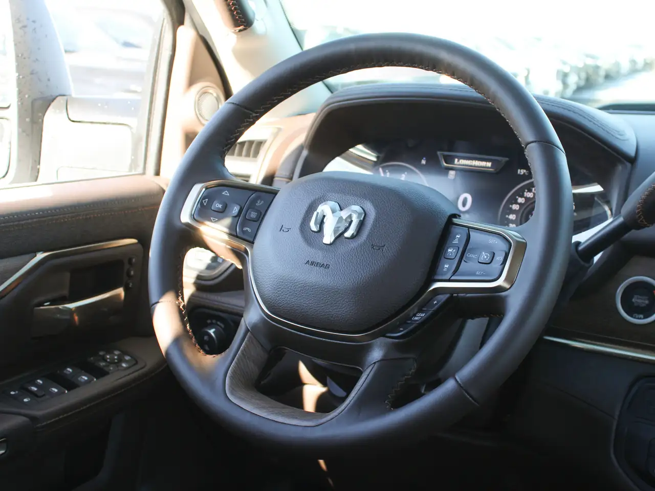RAM 3500 снимка RAM 3500