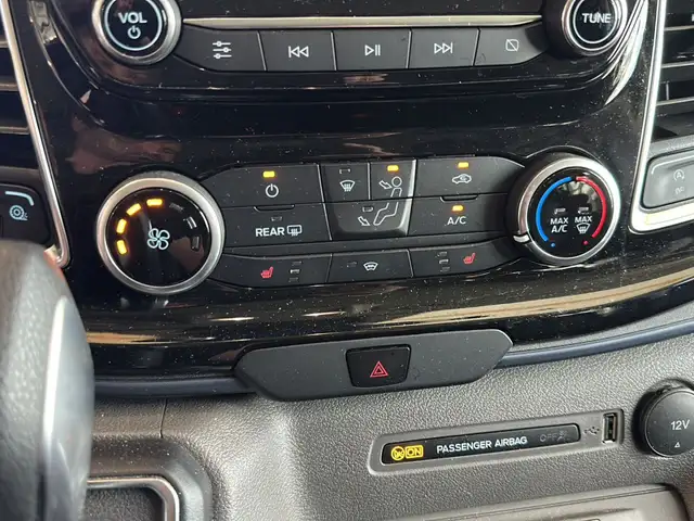 Ford Tourneo Custom view 19
