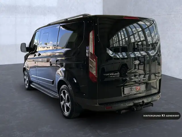 Ford Tourneo Custom view 3
