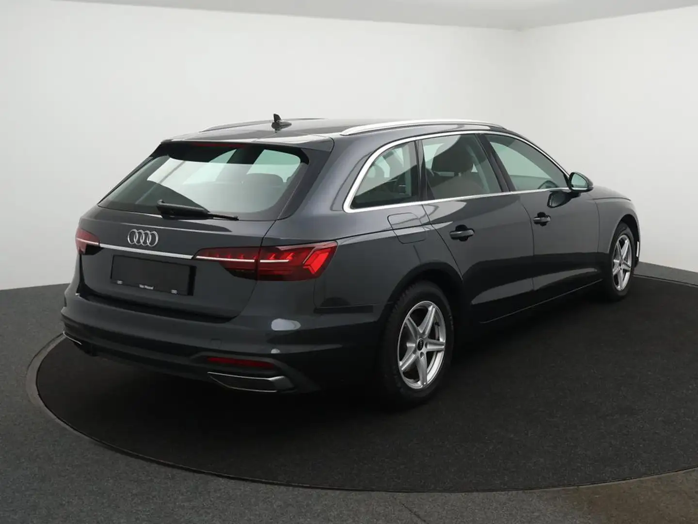 Audi A4 Avant Audi A4 Avant Business Edition 30TDI 136PK *BRUIN LEDER*NAVI*FULL LED*PDC*CRUISE*ZETELVERWARMING*DIGITAL DASHBOARD* Grijs - 2