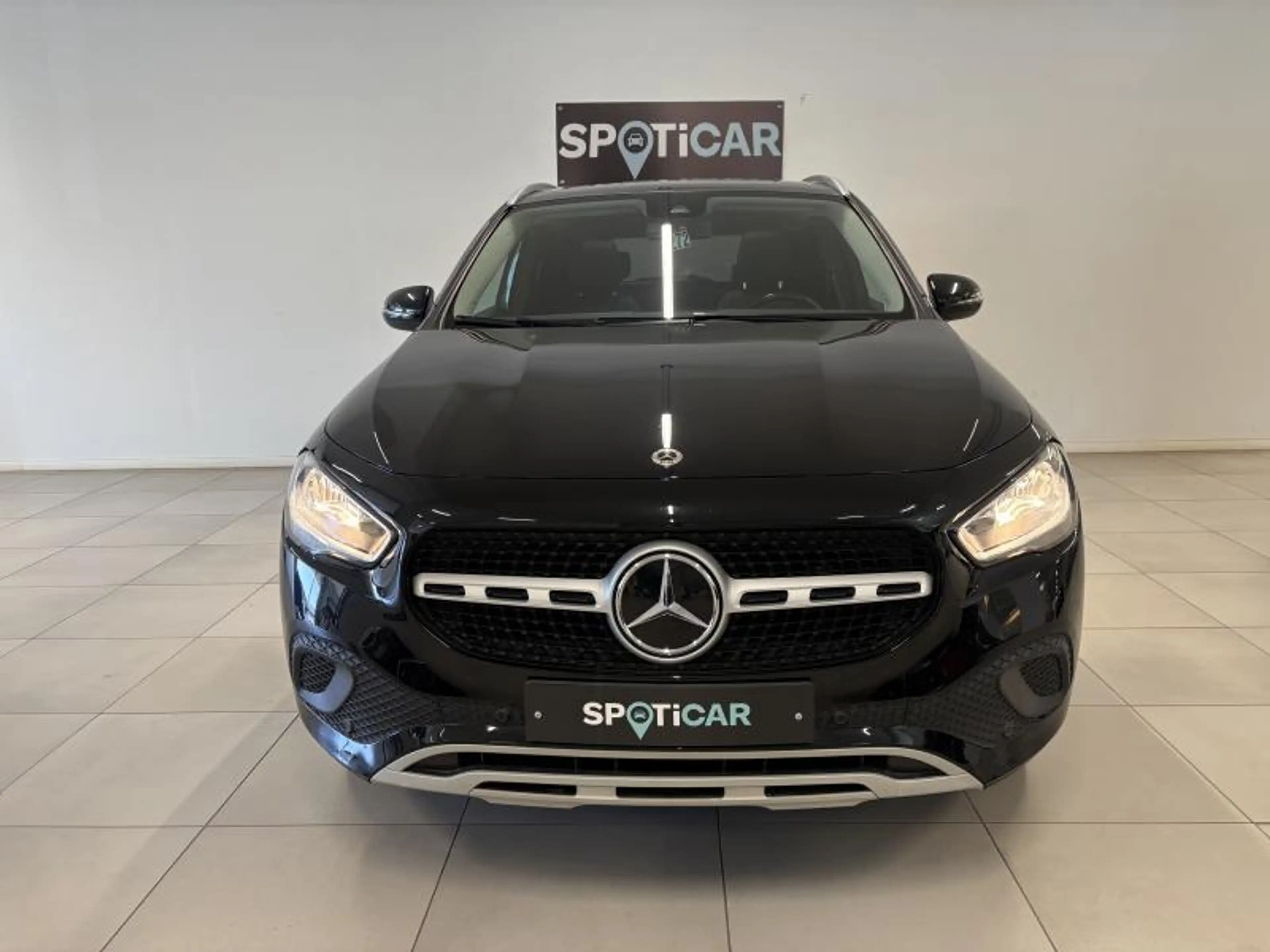 Mercedes-Benz GLA 180 TOIT OUVRANT - CAMERA — photo 5