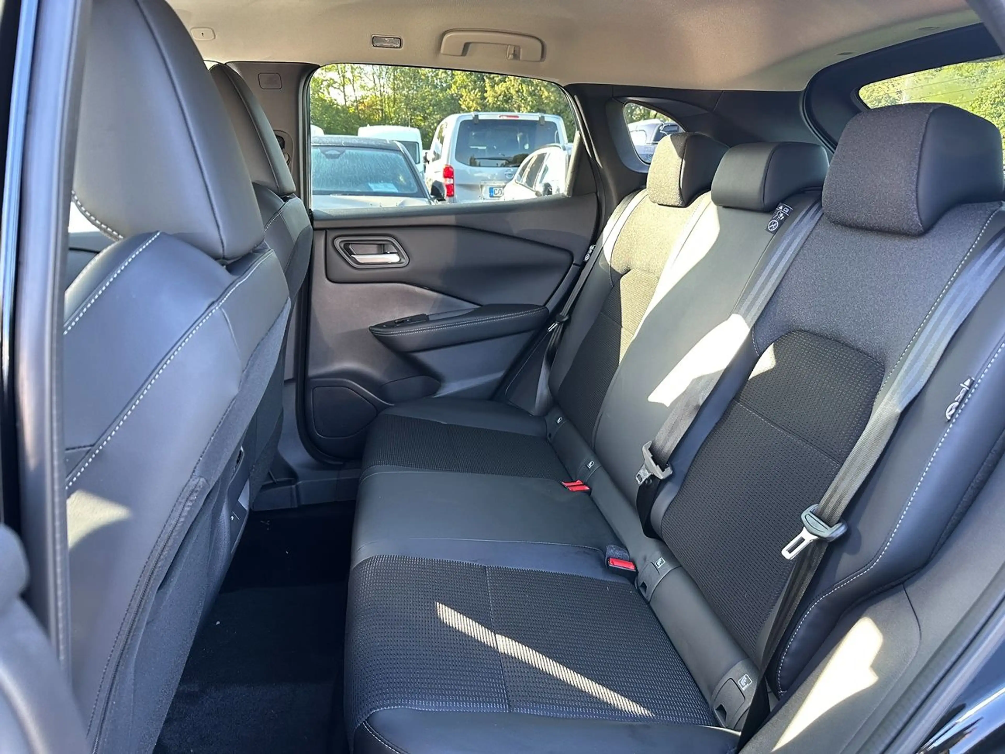 Nissan Qashqai 1.5 VC-T N-Connecta e-Power ACC+Navi+SHZ — photo 12