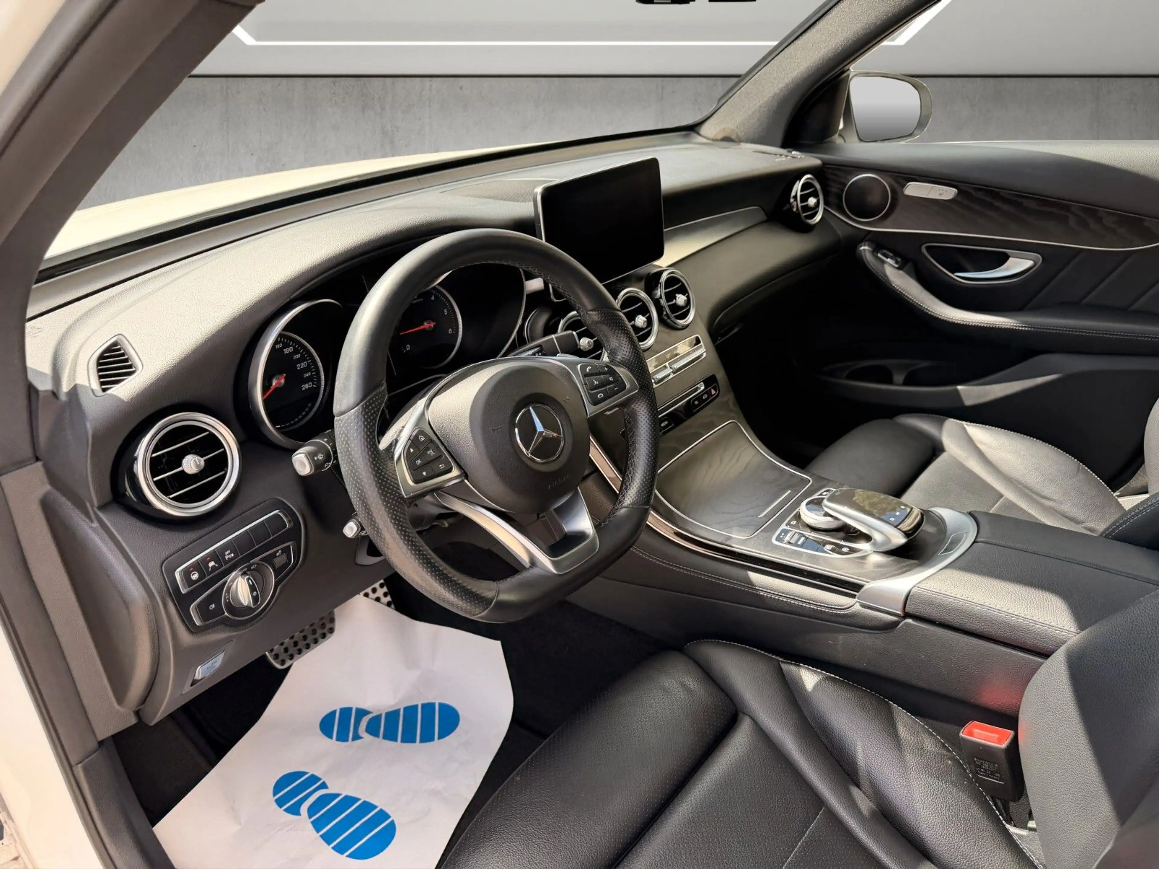 Mercedes-Benz GLC 250 d 4Matic* AMG Line*Pano*Distronic *19"LED — photo 7