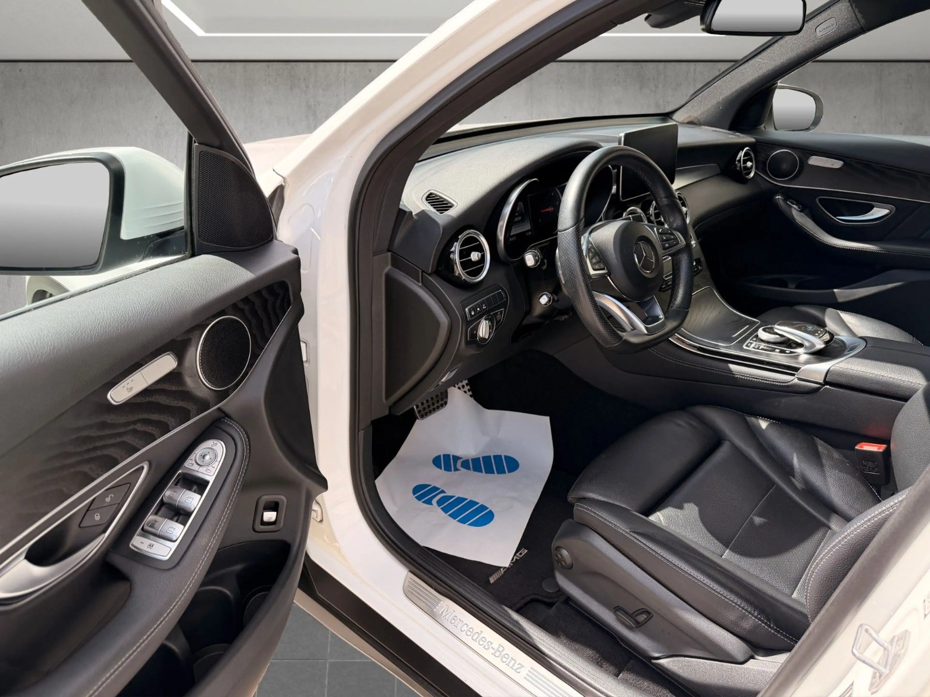 Mercedes-Benz GLC 250 d 4Matic* AMG Line*Pano*Distronic *19"LED — photo 5