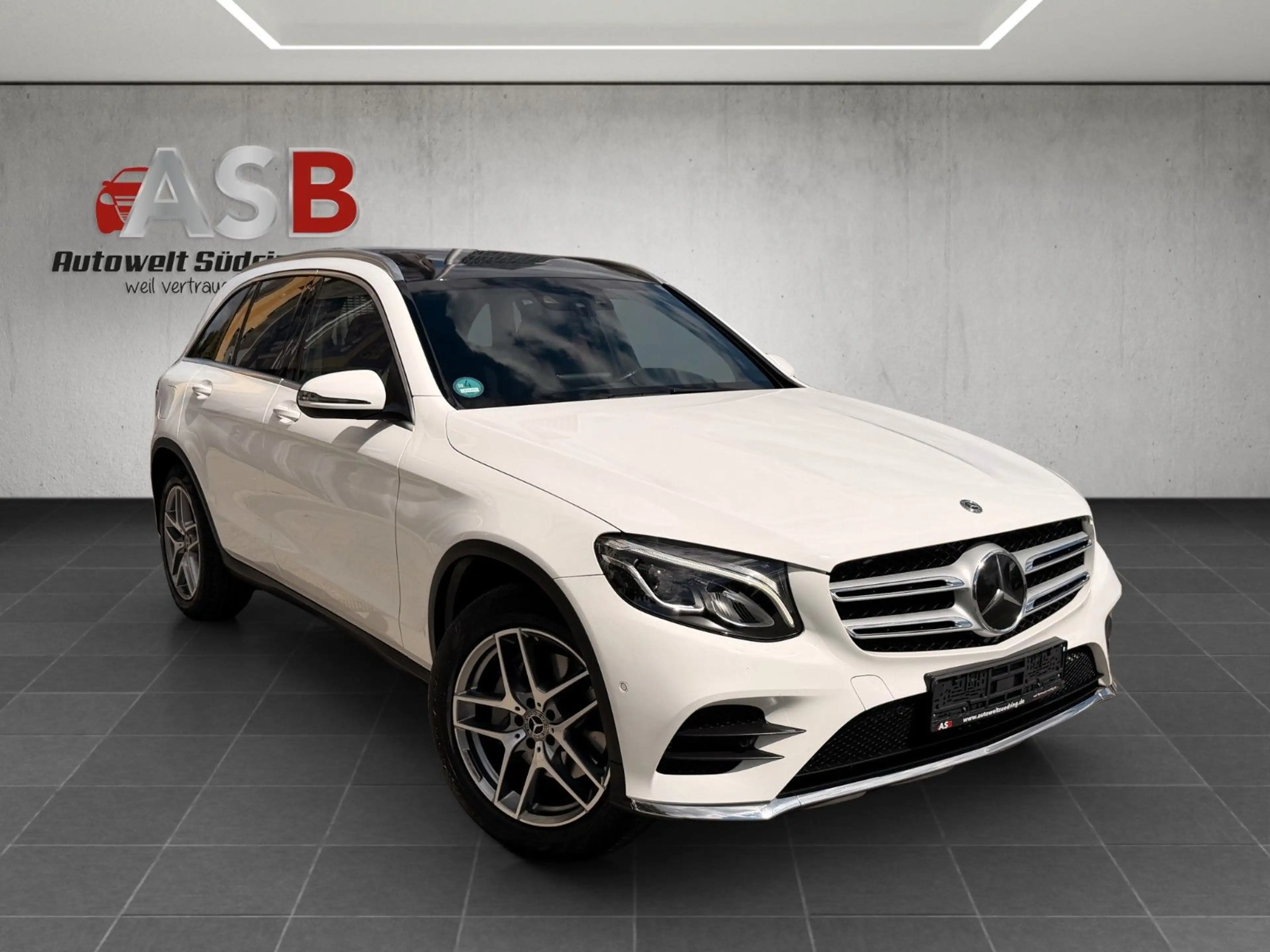 Mercedes-Benz GLC 250 d 4Matic* AMG Line*Pano*Distronic *19"LED — photo 3