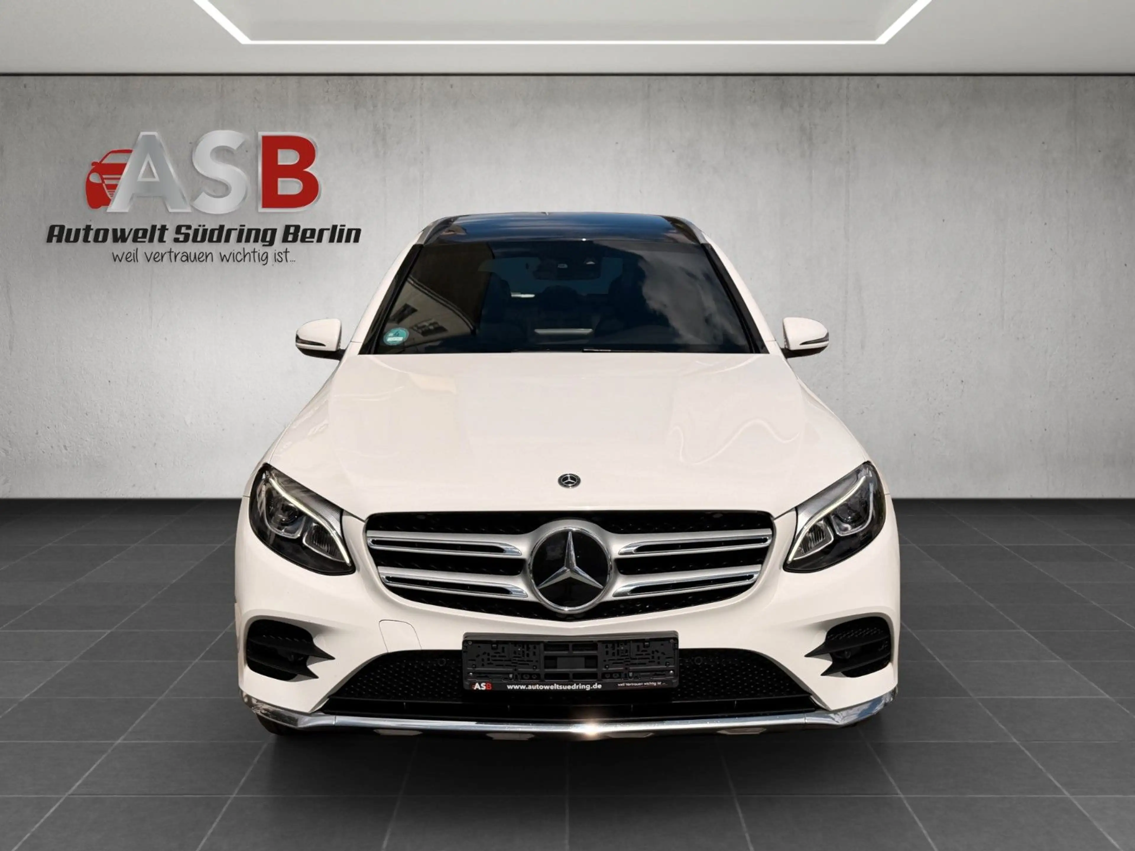 Mercedes-Benz GLC 250 d 4Matic* AMG Line*Pano*Distronic *19"LED — photo 2