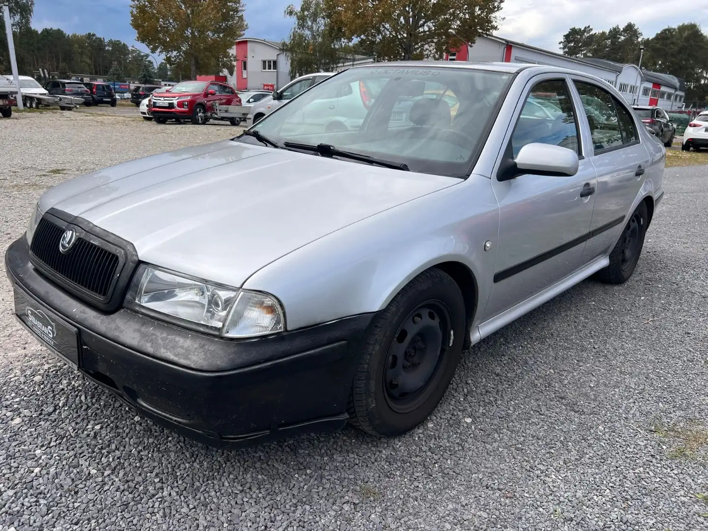 Skoda Octavia 1.6 GLX 55kW  Tüv 03/2026 Silber - 1