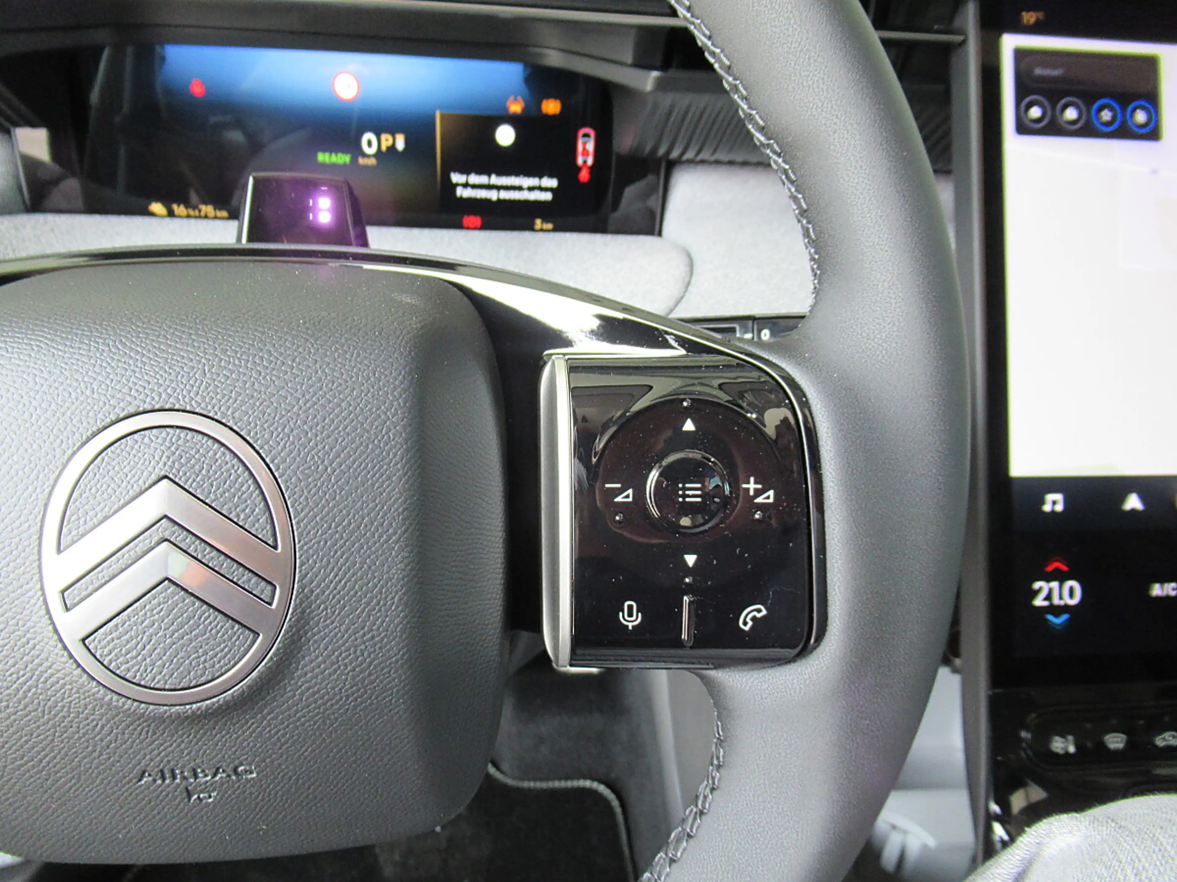 Citroen C5 Aircross Elektro 210 Standard Range 73,7kWh Max *Matrix-... — photo 13