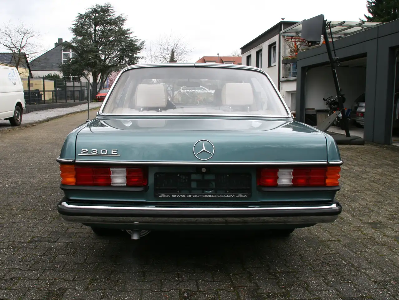 Mercedes-Benz 230 E, foto 9
