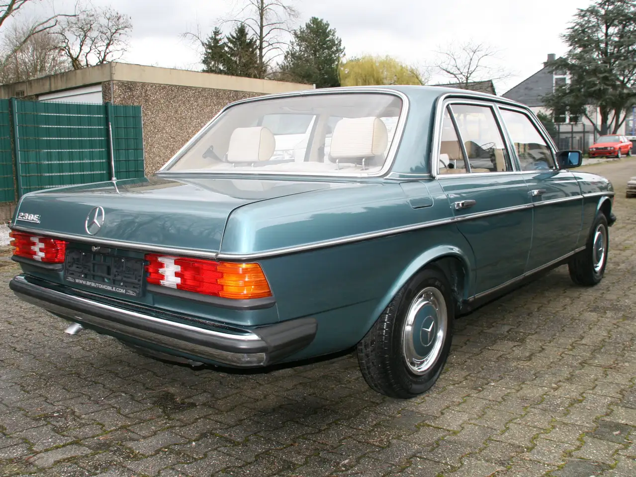 Mercedes-Benz 230 E, foto 10